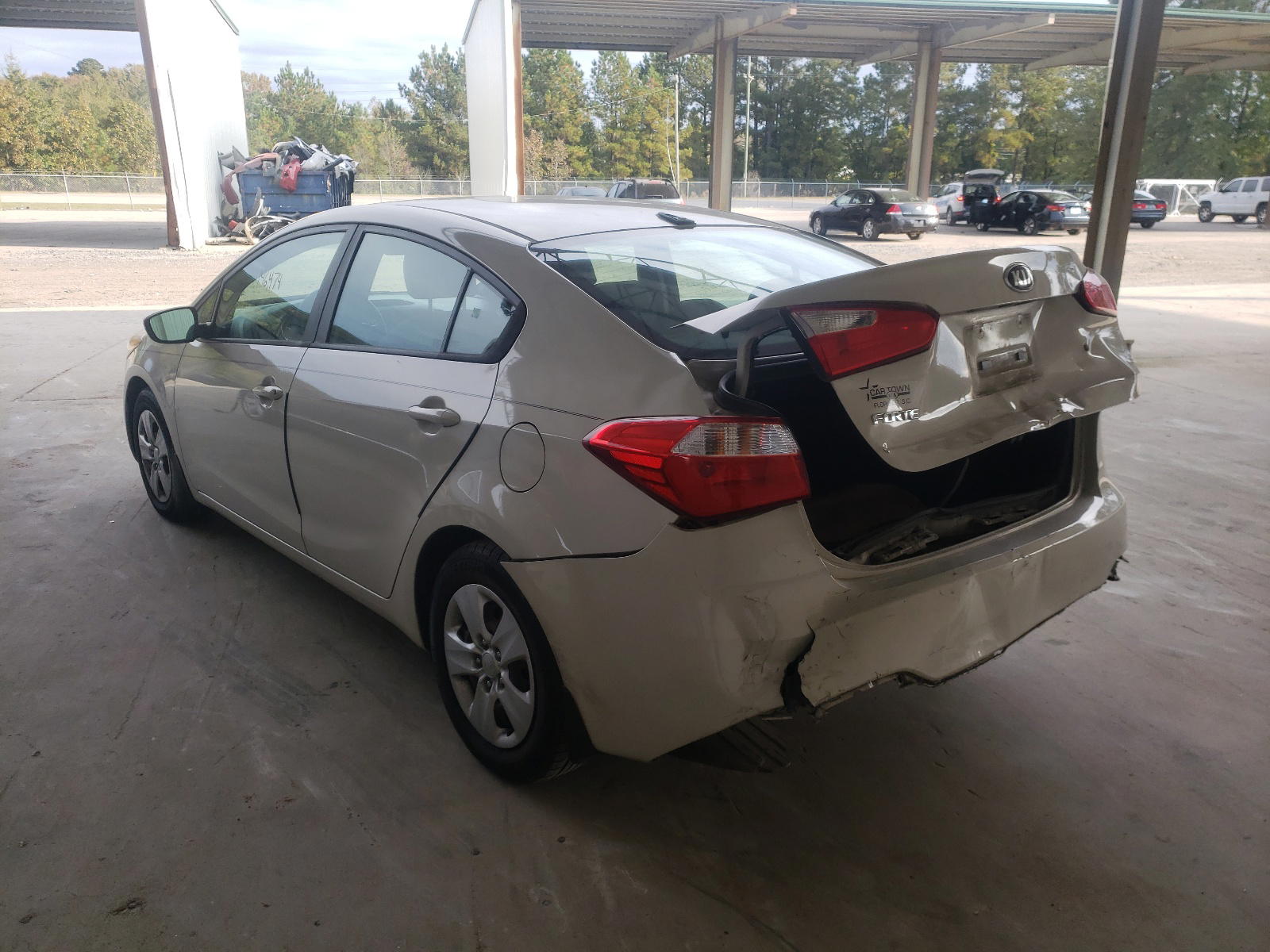 Photo 3 from auction – 2015 KIA FORTE LX with VIN KNAFK4A68F5409547