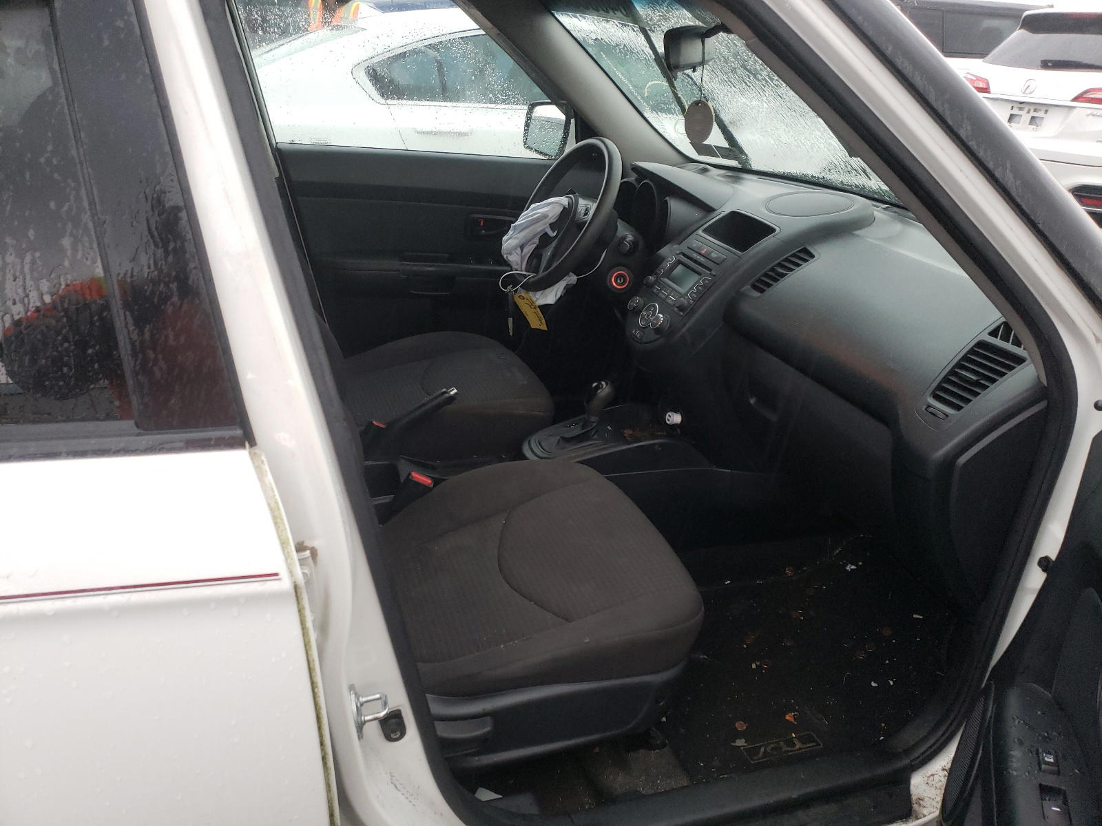 Photo 5 from auction – 2012 KIA SOUL with VIN KNDJT2A57C7460026