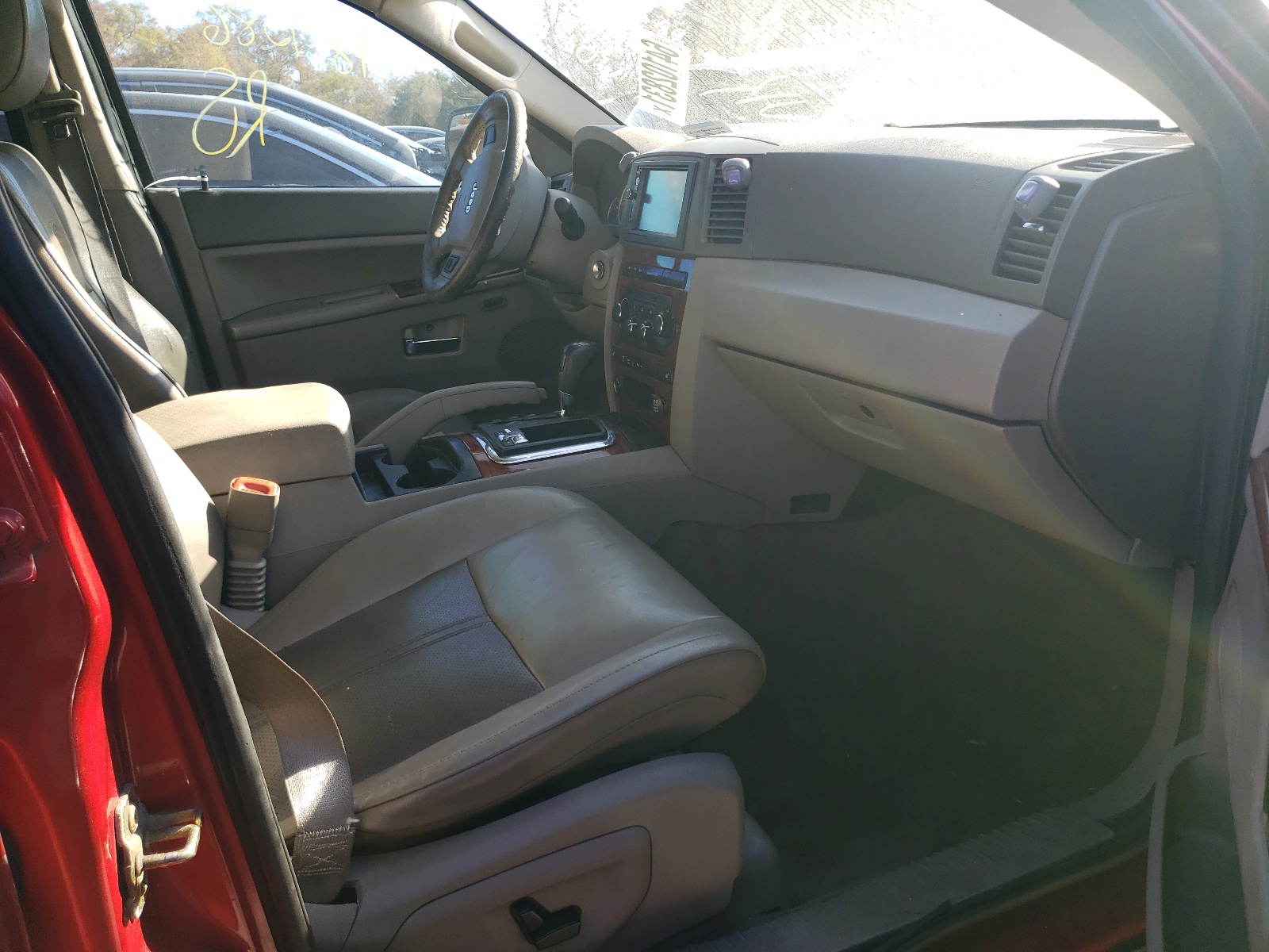 Photo 5 from auction – 2005 JEEP GRAND CHER with VIN 1J4HR58N85C549077