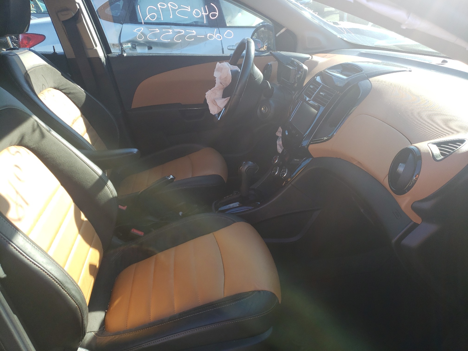 Photo 5 from auction – 2015 CHEVROLET SONIC LTZ with VIN 1G1JE5SB3F4213052