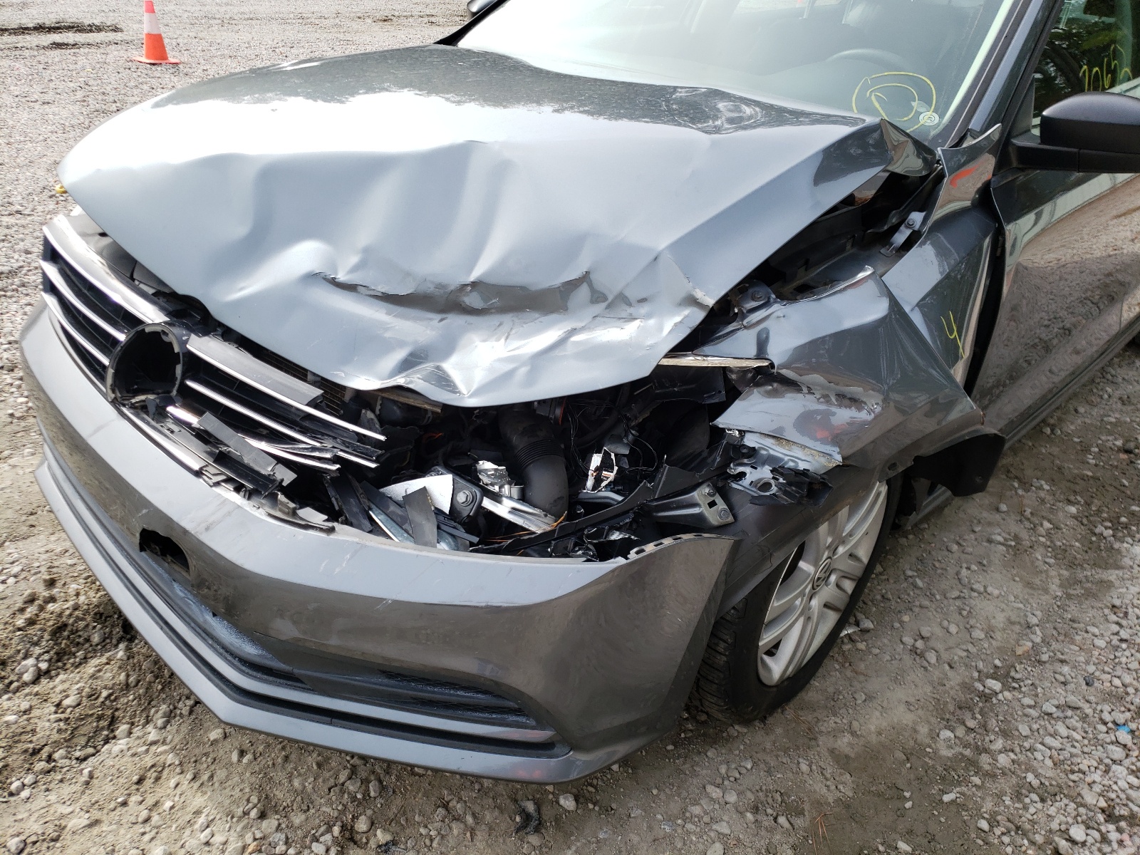 Photo 9 from auction – 2015 VOLKSWAGEN JETTA BASE with VIN 3VW1K7AJ8FM213523