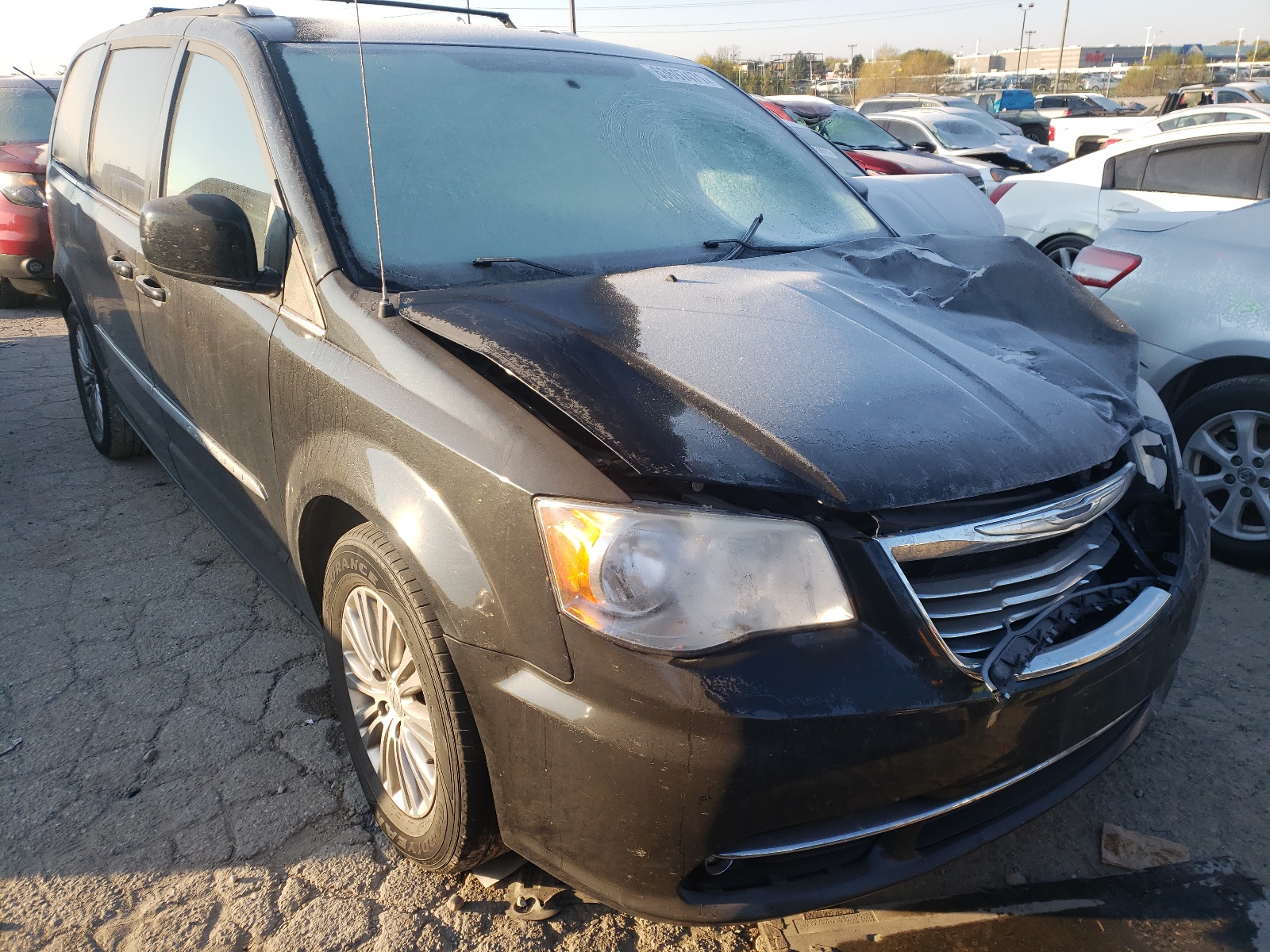 CHRYSLER TOWN & COU 2013 with VIN 2C4RC1BG2DR808537 - Photo from auction