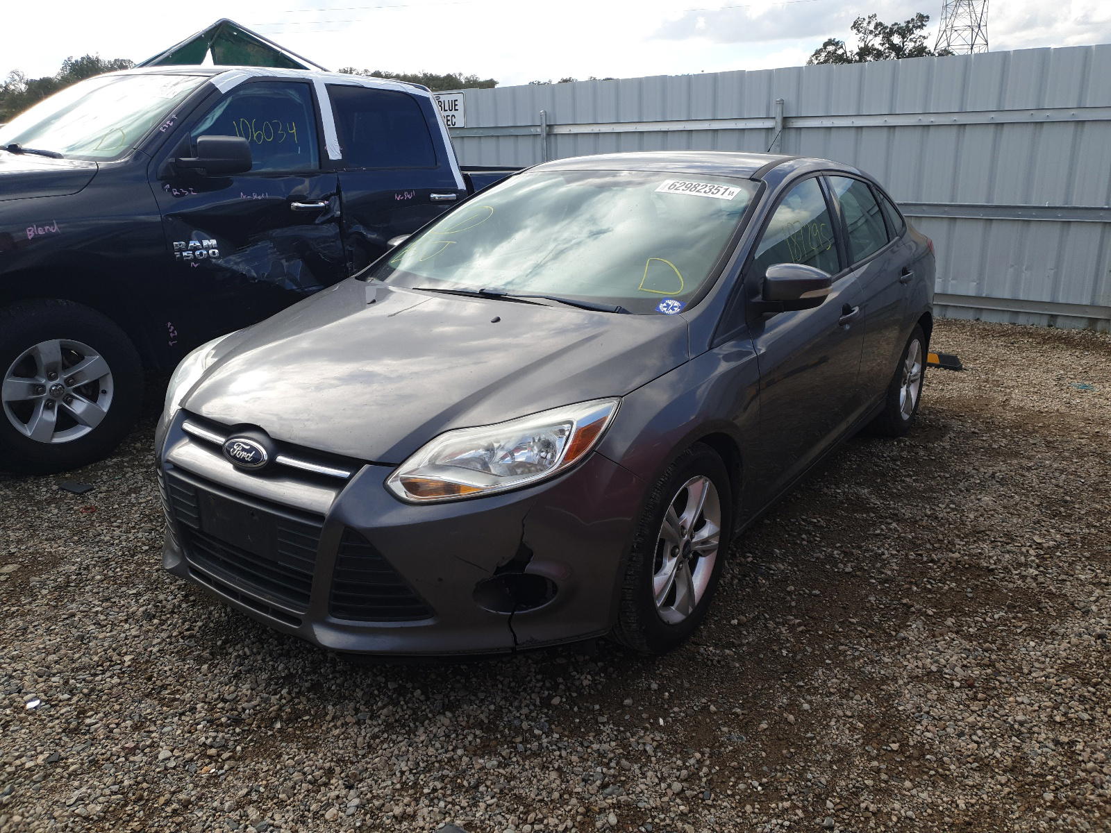 Photo 2 from auction – 2013 FORD FOCUS SE with VIN 1FADP3F20DL117918
