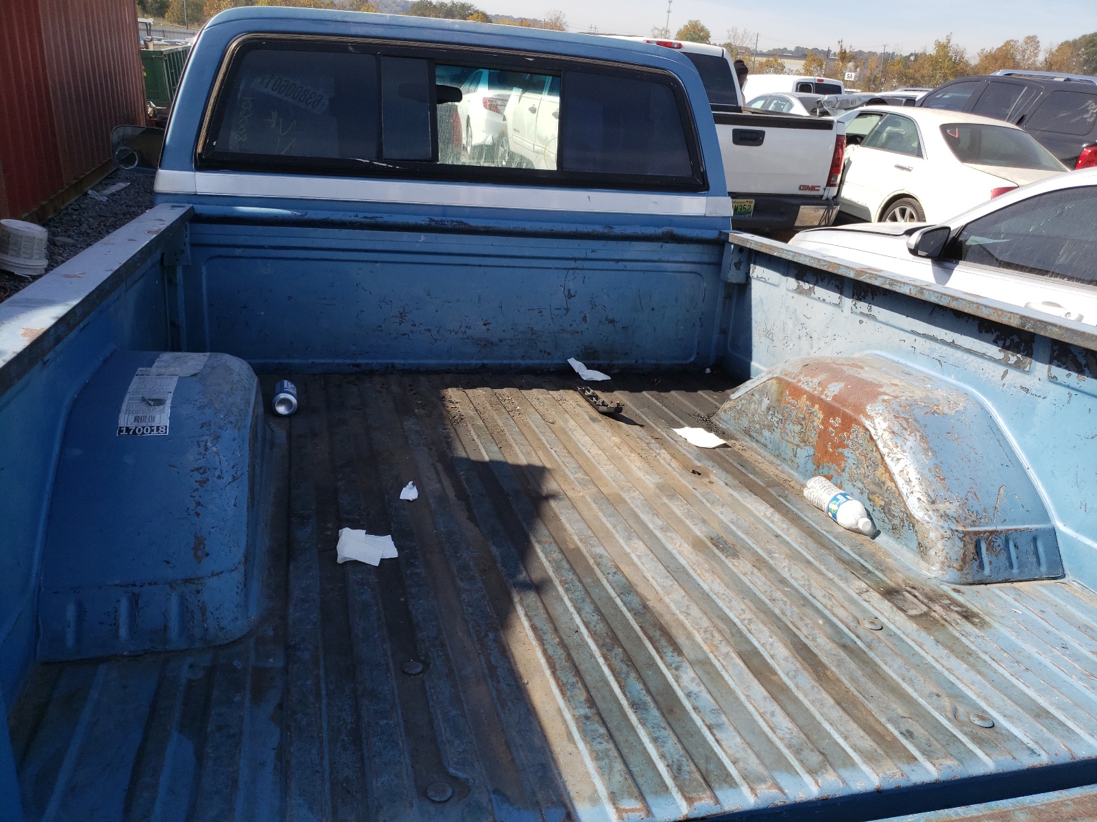 Photo 6 from auction – 1984 CHEVROLET C/K1500 with VIN 1GCDC14H6EF317736