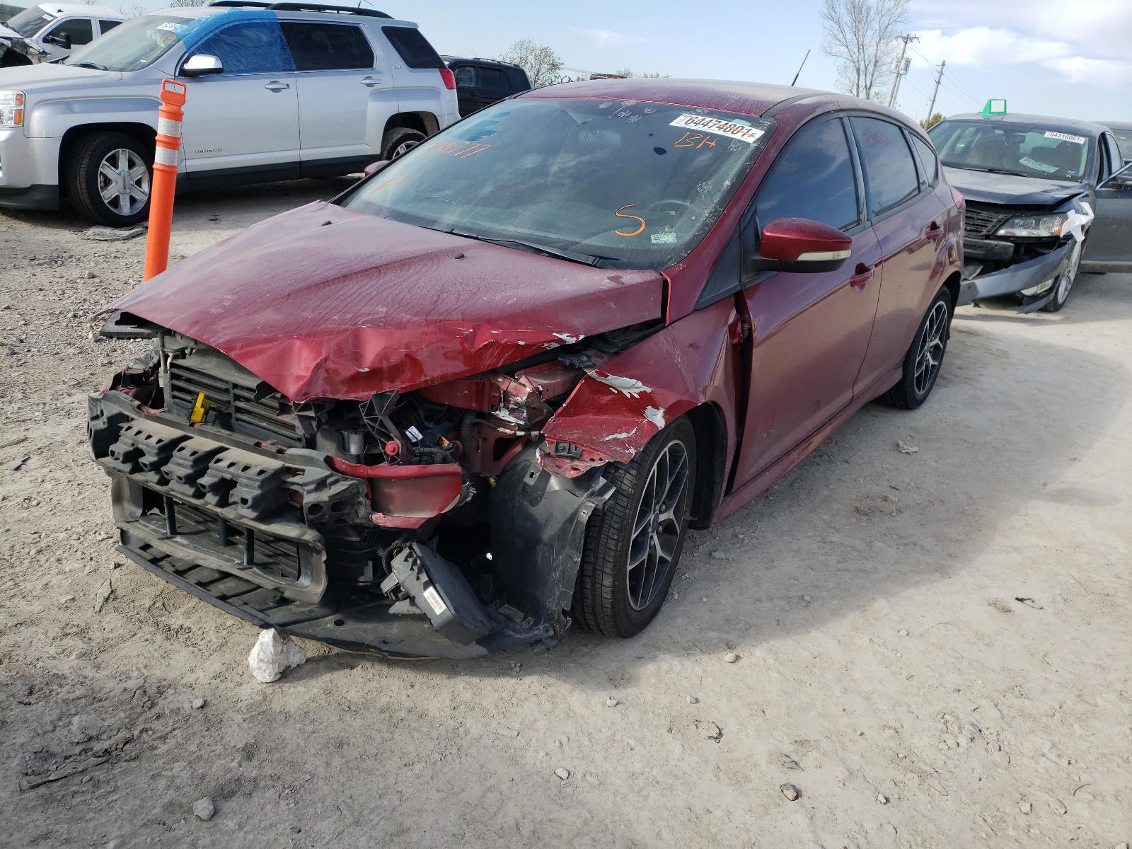 Photo 2 from auction – 2015 FORD FOCUS SE with VIN 1FADP3K2XFL306777