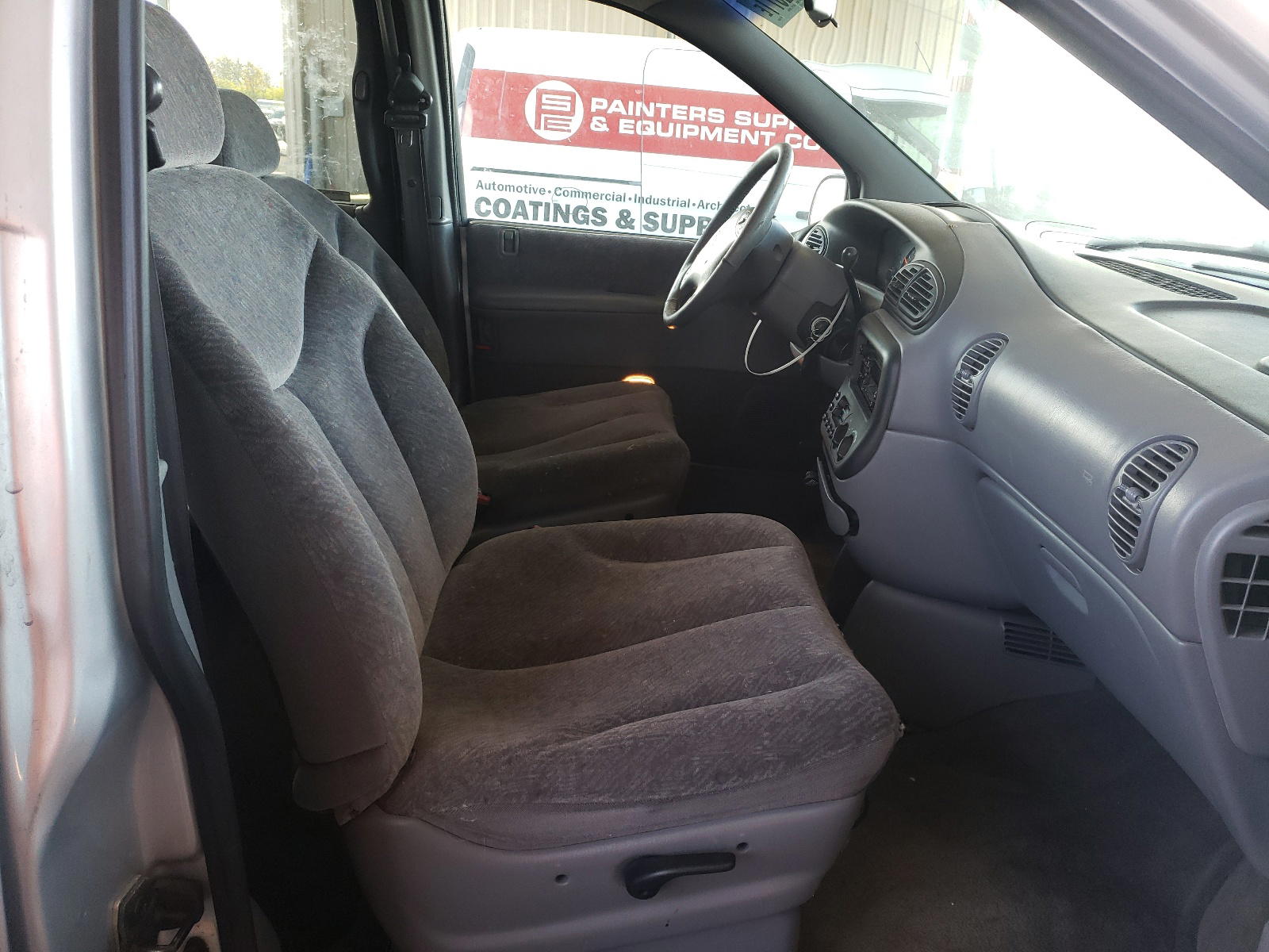 Photo 5 from auction – 2000 DODGE GRAND CARA with VIN 1B4GP44G6YB659660