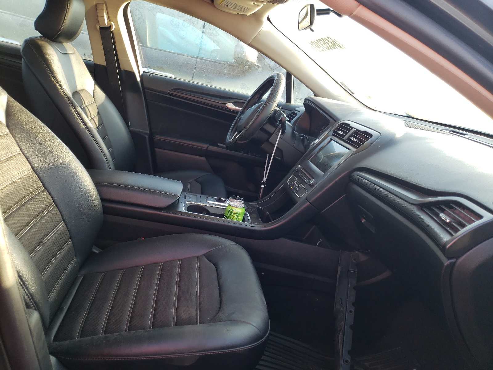 Photo 5 from auction – 2018 FORD FUSION SE with VIN 3FA6P0HD2JR260291