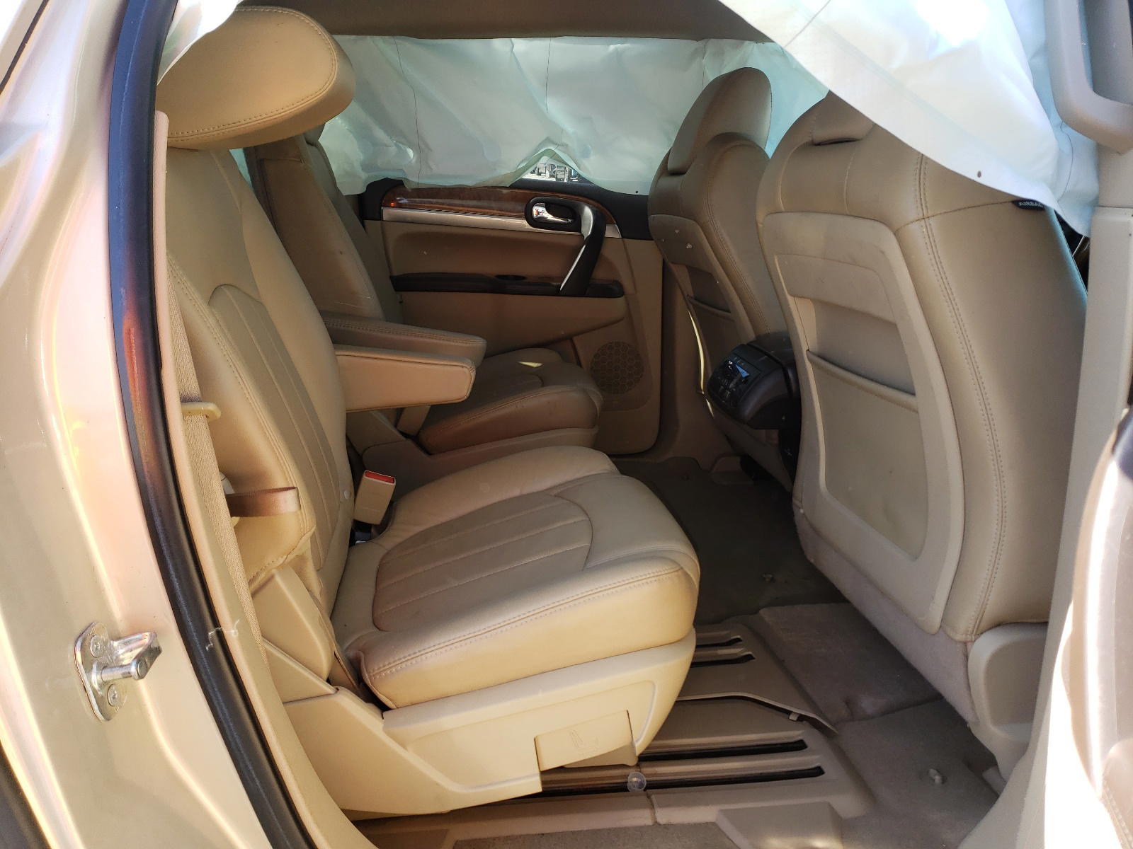 Photo 6 from auction – 2011 BUICK ENCLAVE CX with VIN 5GAKRCED3BJ242758