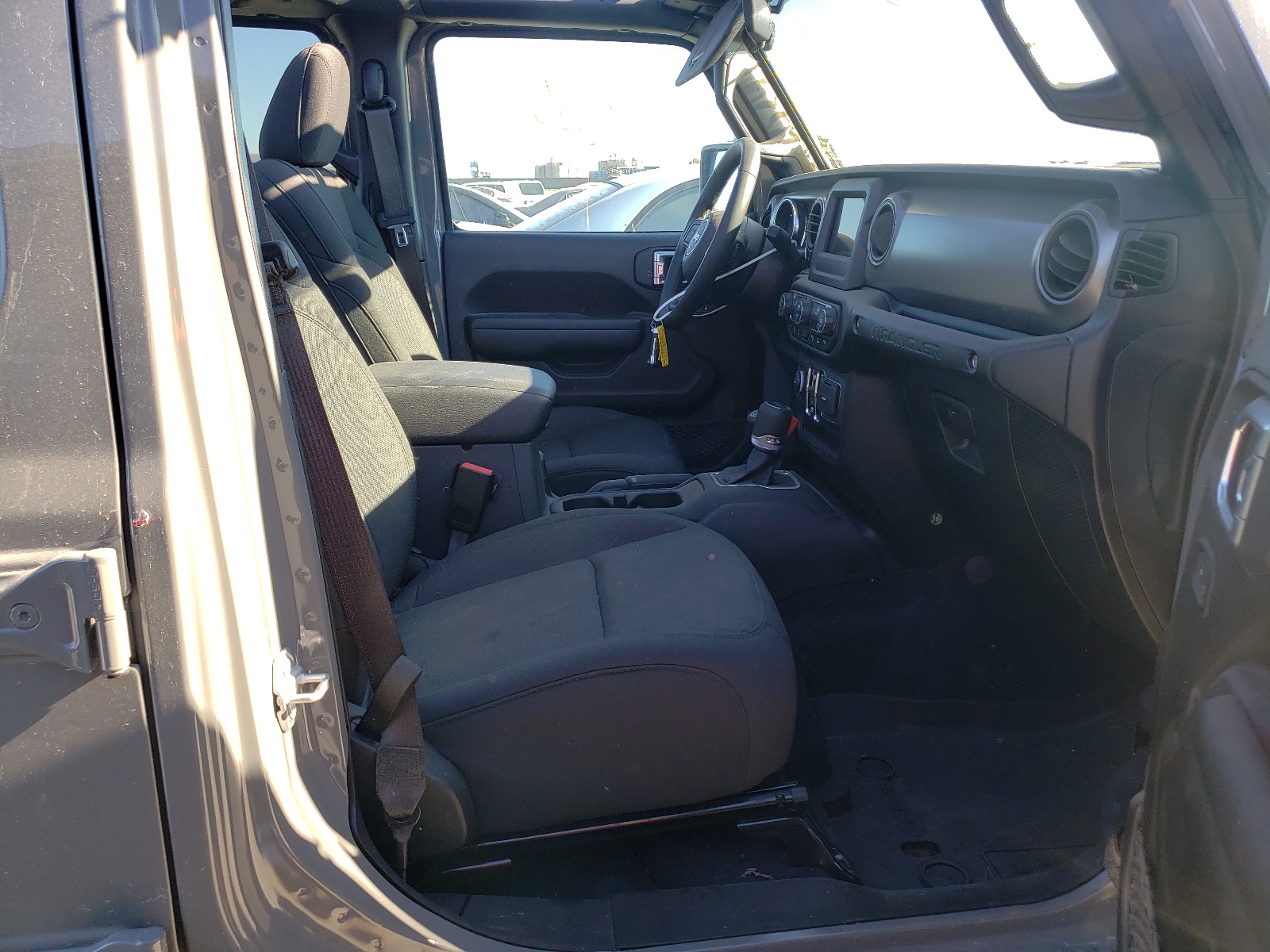 Photo 5 from auction – 2021 JEEP WRANGLER U with VIN 1C4HJXDN2MW760366