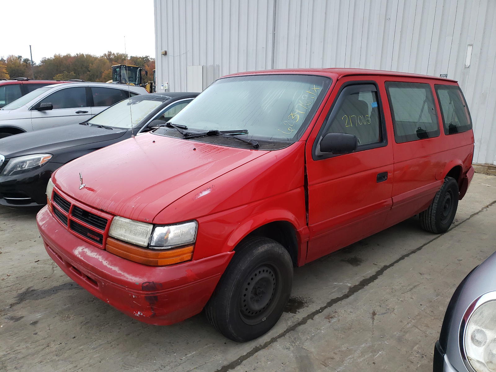 Photo 2 from auction – 1995 DODGE CARAVAN with VIN 2B4GH2531SR262654