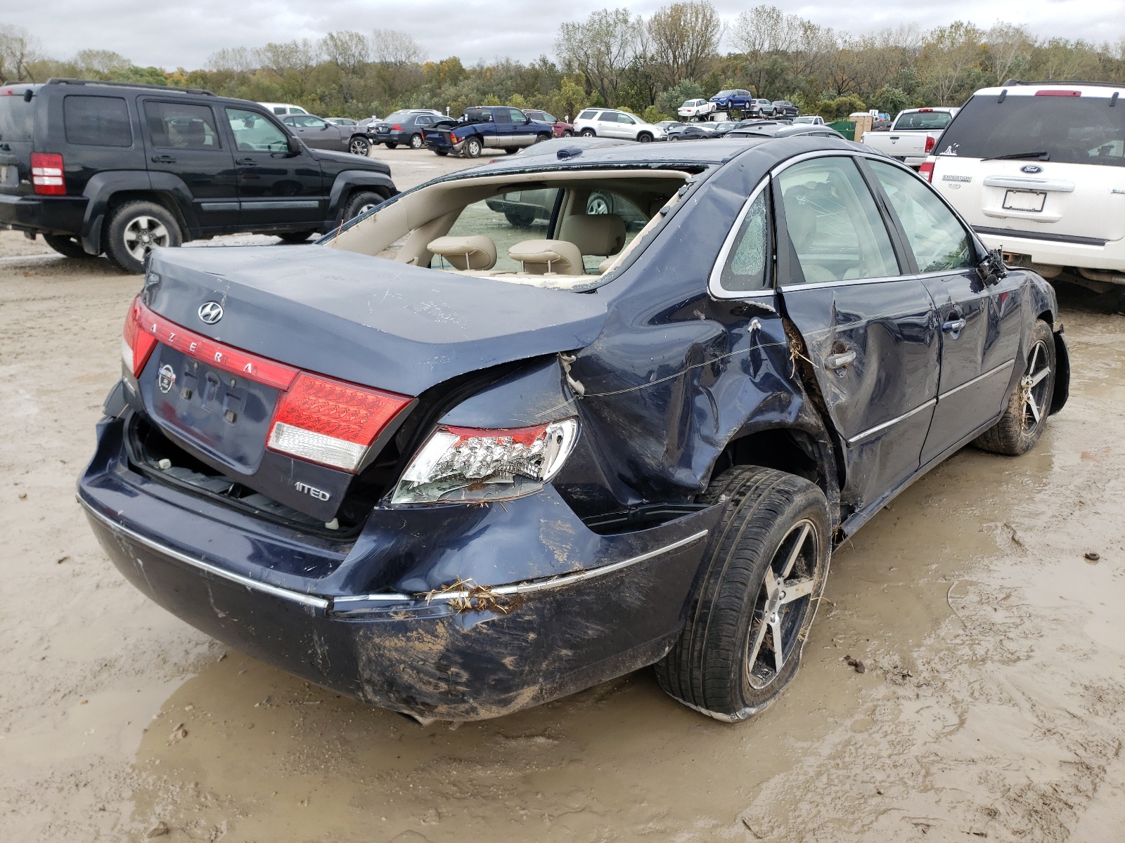 Photo 4 from auction – 2007 HYUNDAI AZERA SE with VIN KMHFC46F37A202237