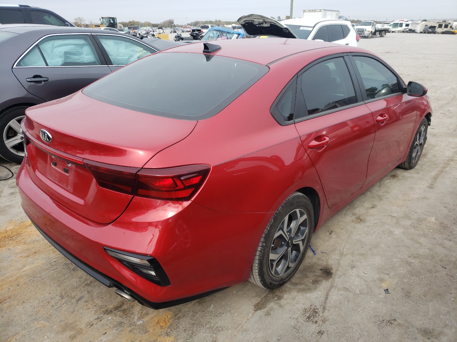 Photo 4 from auction – 2019 KIA FORTE FE with VIN 3KPF24AD3KE012988