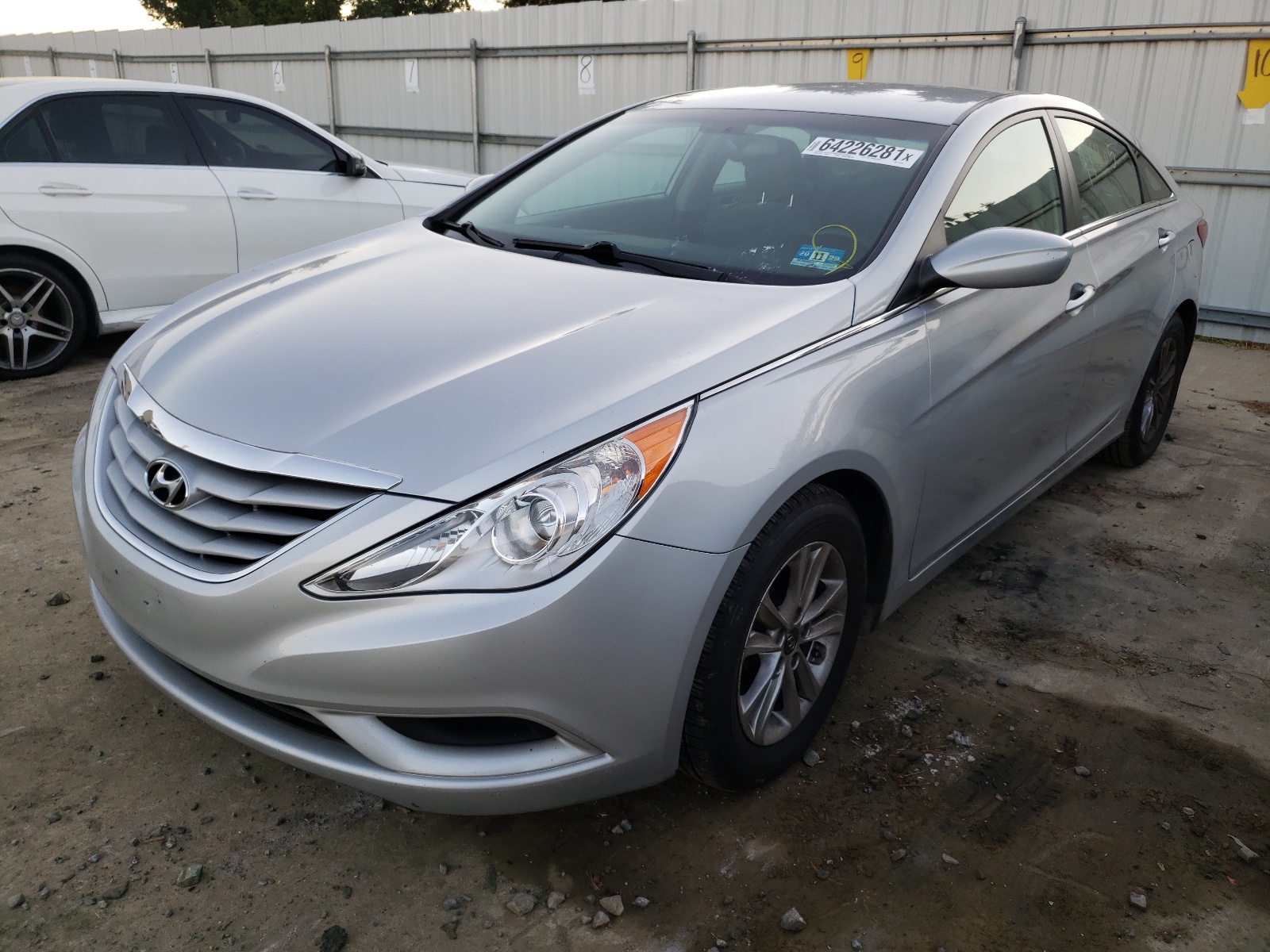 Photo 2 from auction – 2013 HYUNDAI SONATA GLS with VIN 5NPEB4AC4DH762756