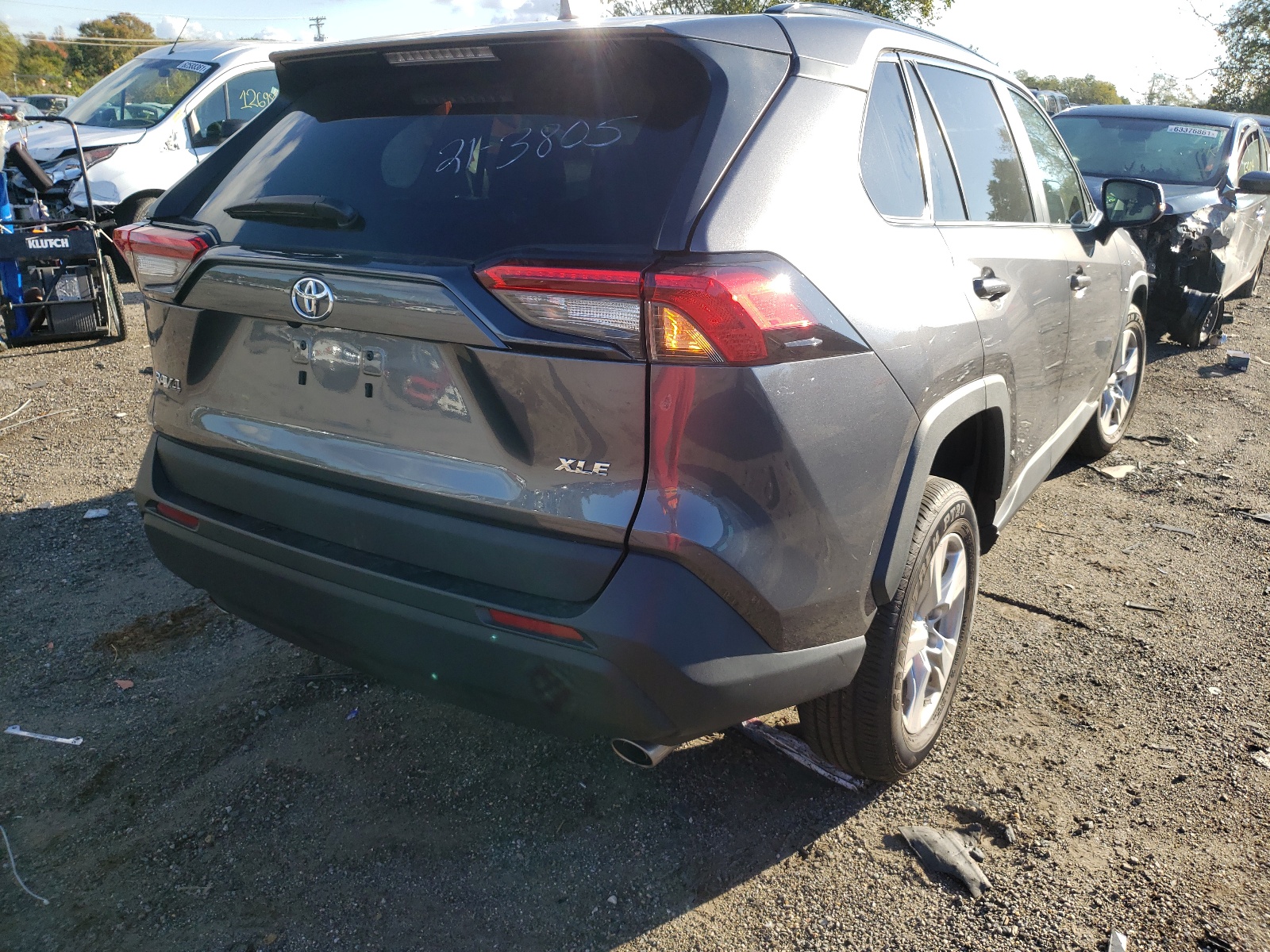 Photo 4 from auction – 2021 TOYOTA RAV4 XLE with VIN 2T3W1RFV4MC107330