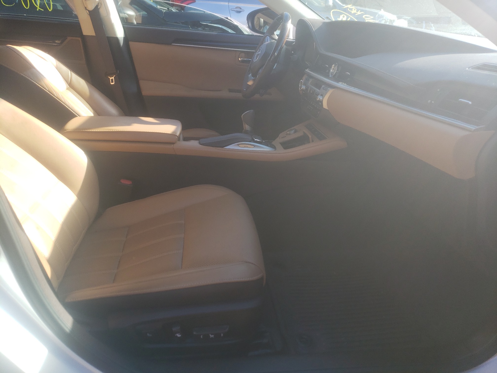 Photo 5 from auction – 2018 LEXUS ES 350 with VIN 58ABK1GG7JU101465