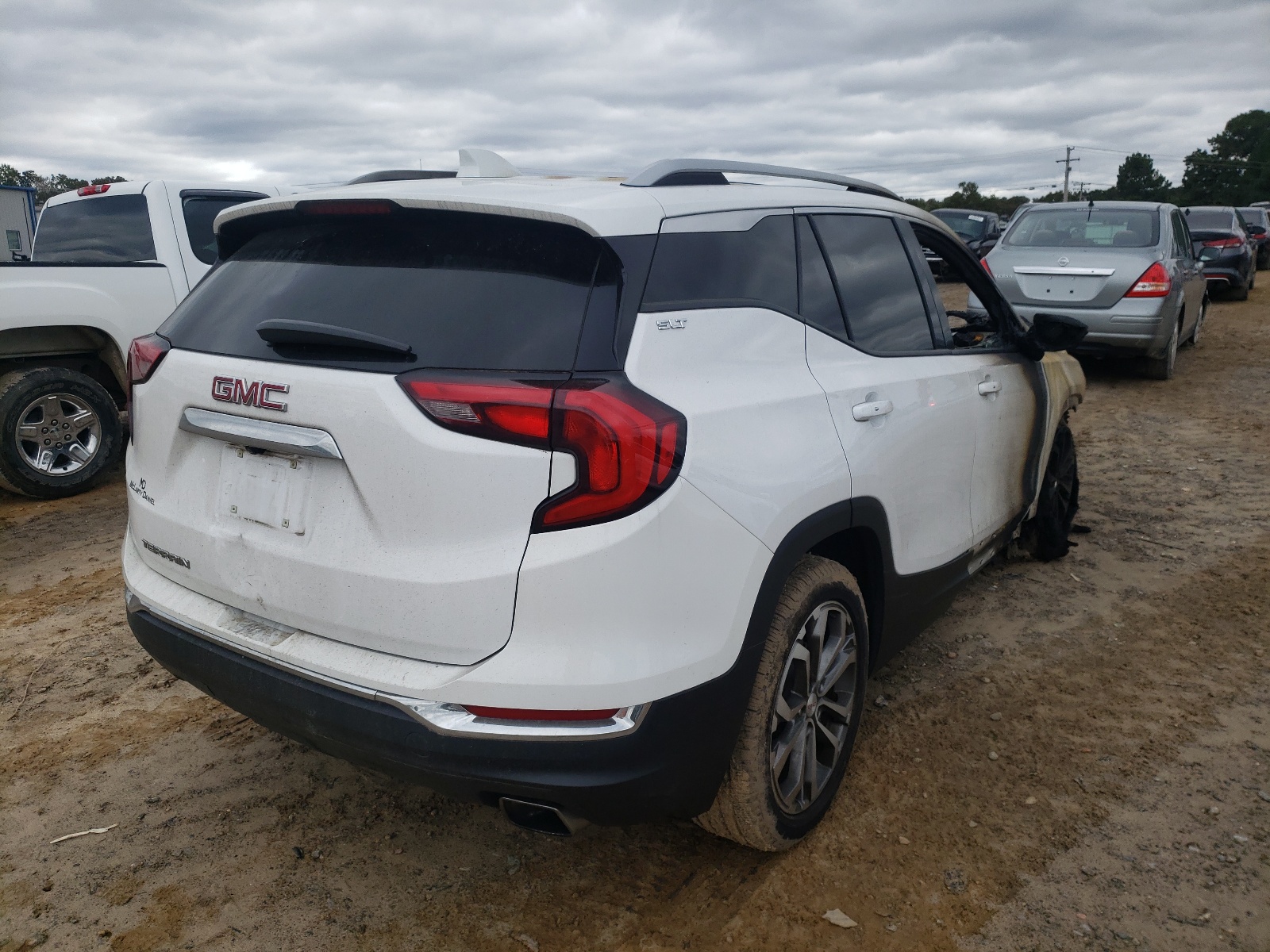 Photo 4 from auction – 2020 GMC TERRAIN SL with VIN 3GKALPEX9LL237379