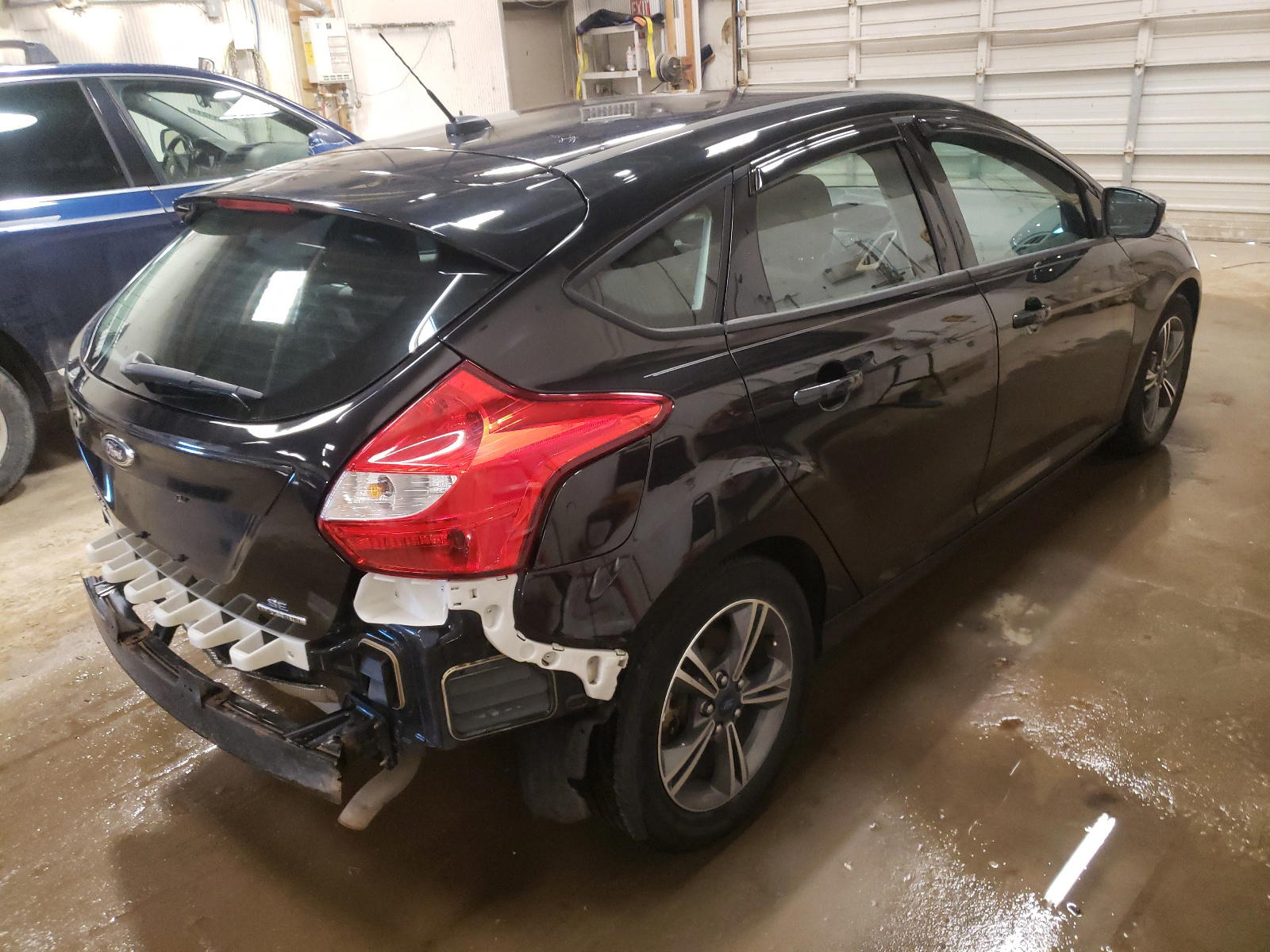 Photo 4 from auction – 2014 FORD FOCUS SE with VIN 1FADP3K20EL150201
