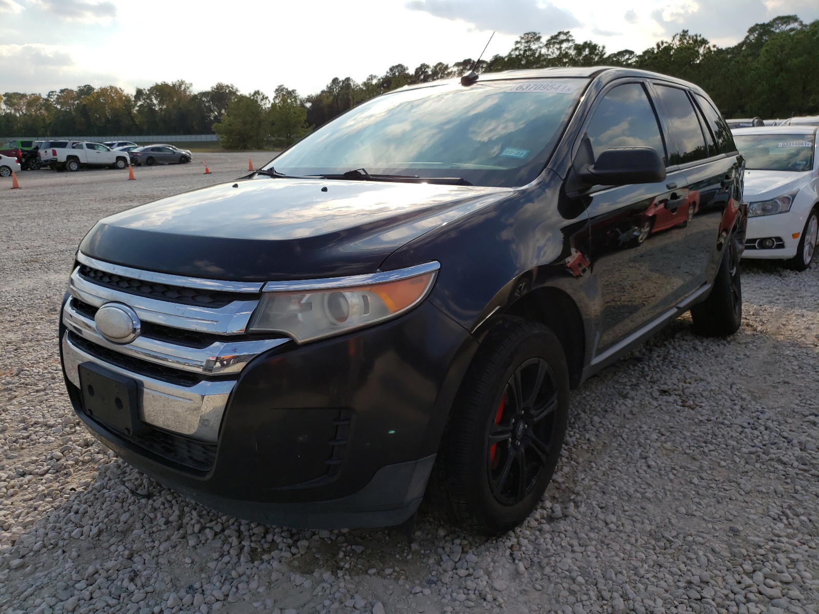 Photo 2 from auction – 2011 FORD EDGE SE with VIN 2FMDK3GC6BBB55341