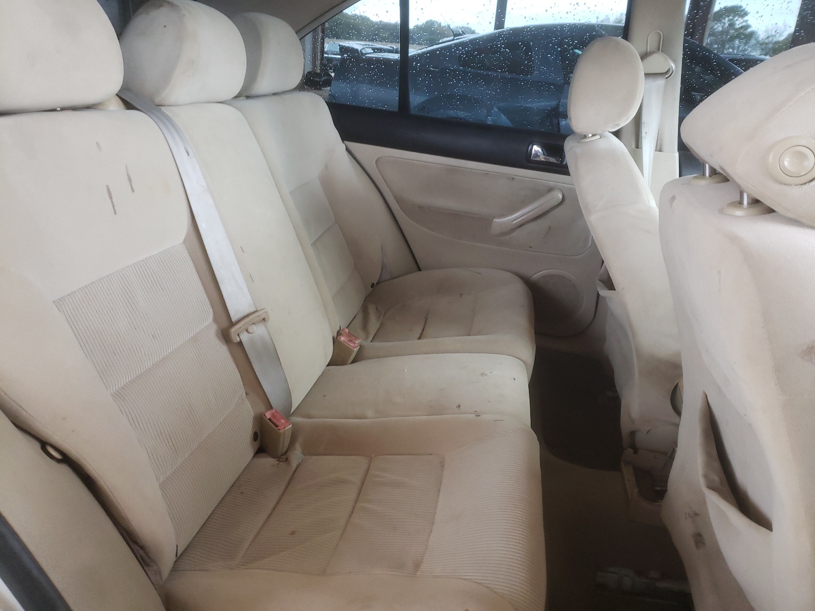 Photo 6 from auction – 2001 VOLKSWAGEN JETTA with VIN 3VWSK69M61M143980