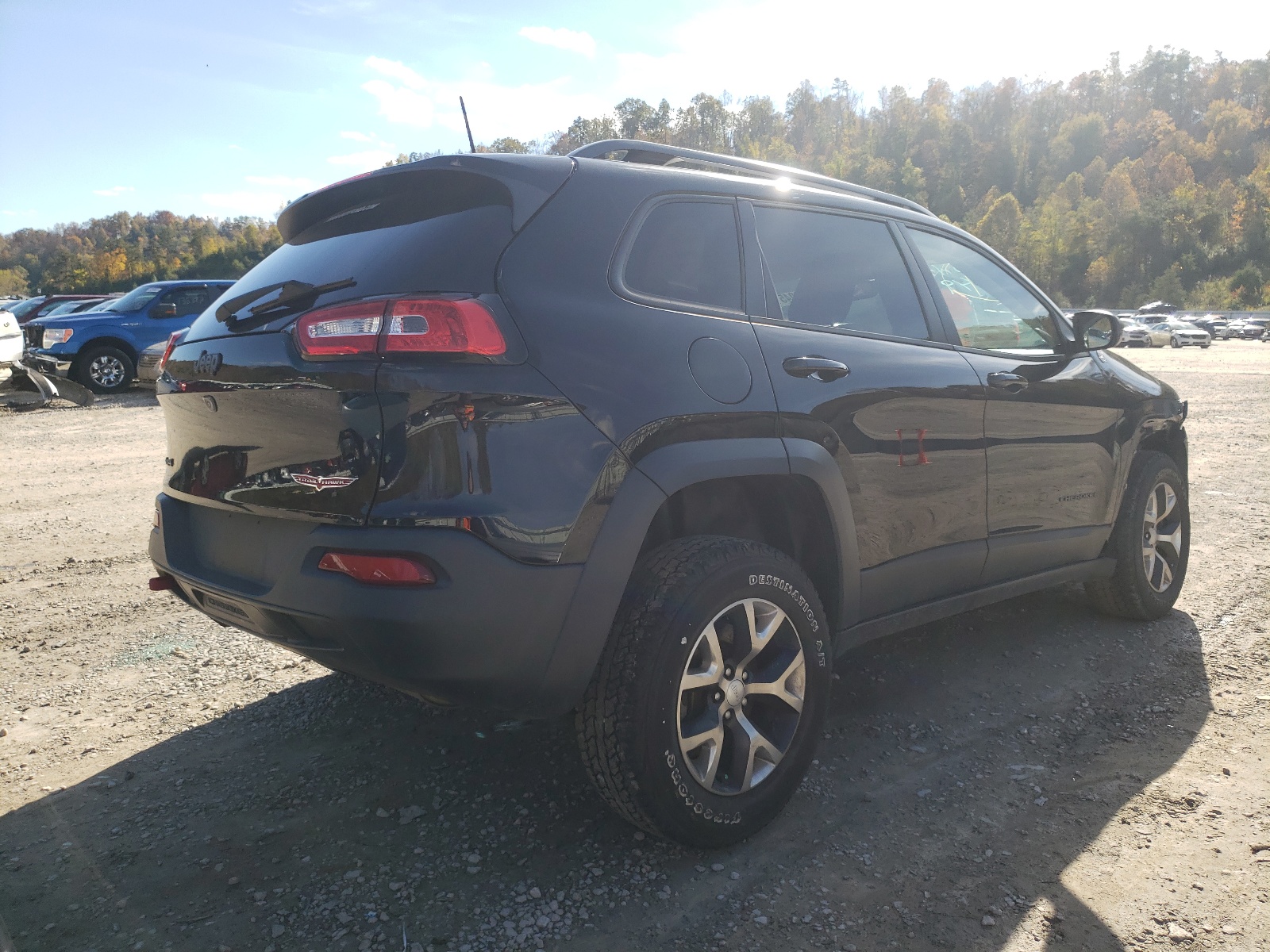 Photo 4 from auction – 2017 JEEP CHEROKEE T with VIN 1C4PJMBB9HW618685