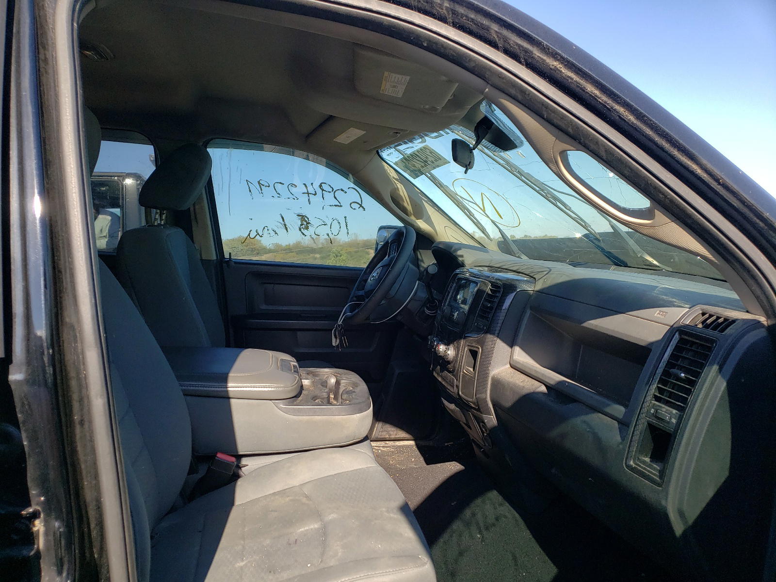 Photo 5 from auction – 2014 RAM 1500 ST with VIN 1C6RR7FT2ES118397