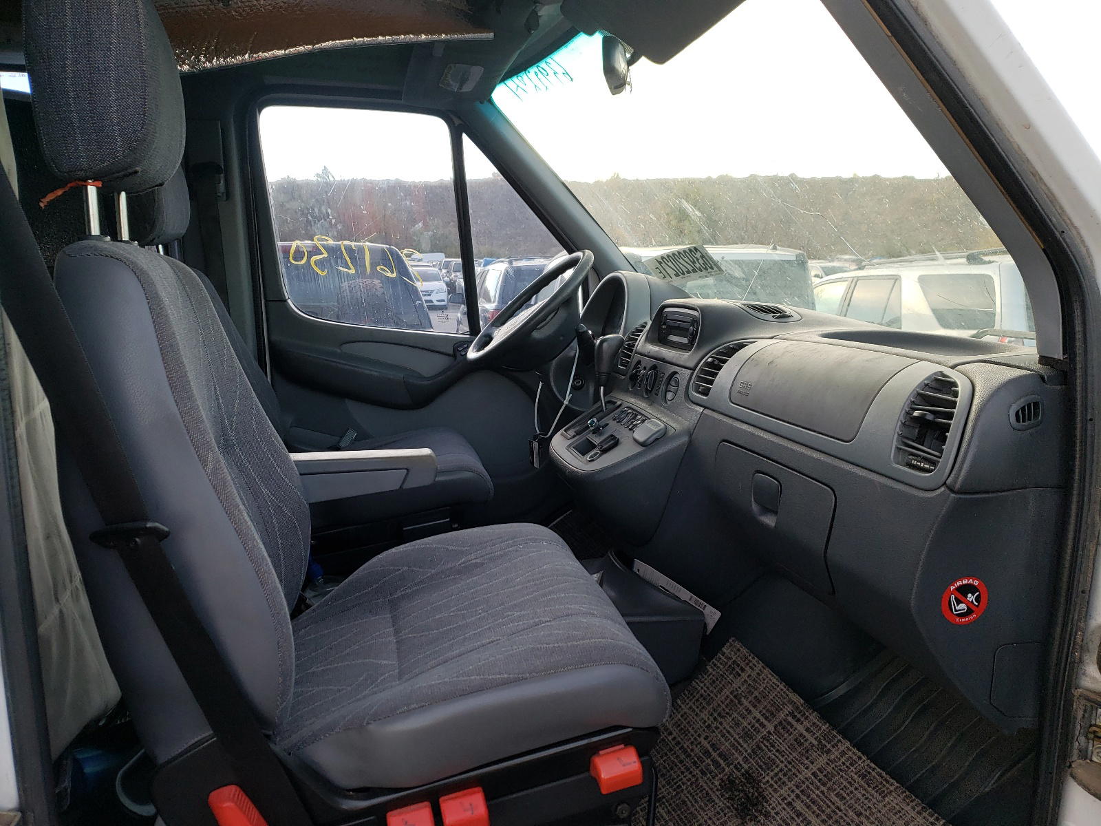 Photo 5 from auction – 2003 SPRINTER 2500 SPRIN with VIN WD5WD642435500460