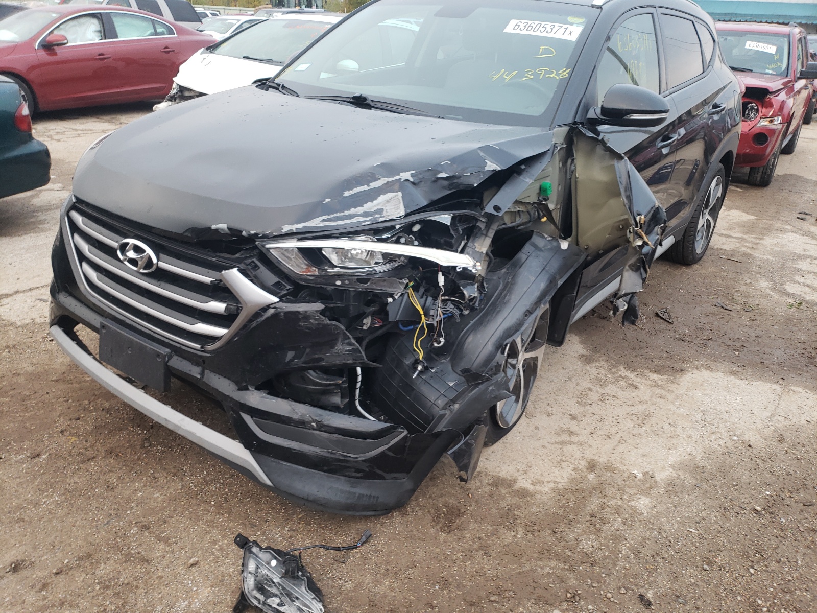 Photo 9 from auction – 2017 HYUNDAI TUCSON LIM with VIN KM8J3CA26HU443928
