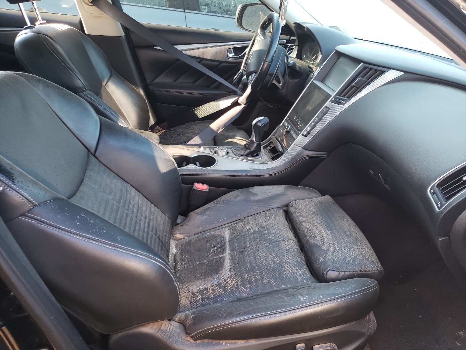 Photo 5 from auction – 2015 INFINITI Q50 BASE with VIN JN1BV7APXFM343367