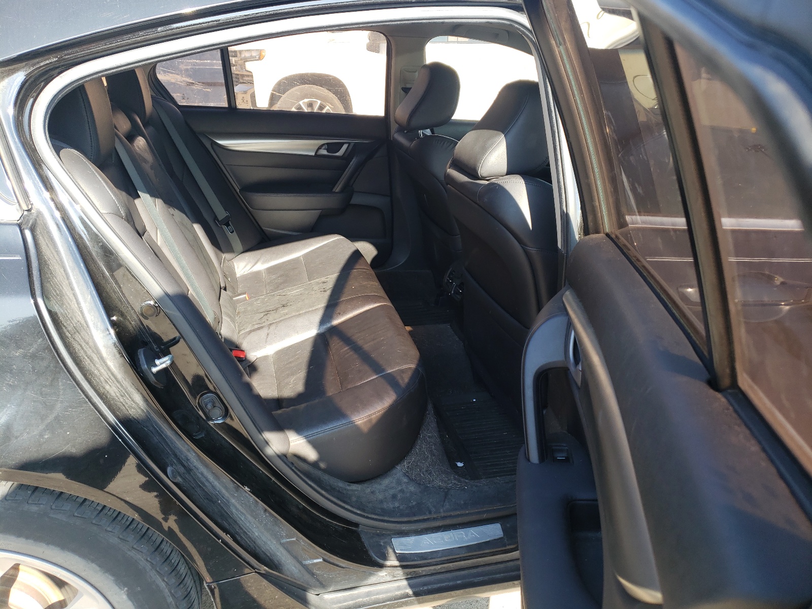 Photo 6 from auction – 2010 ACURA TL with VIN 19UUA8F24AA001719