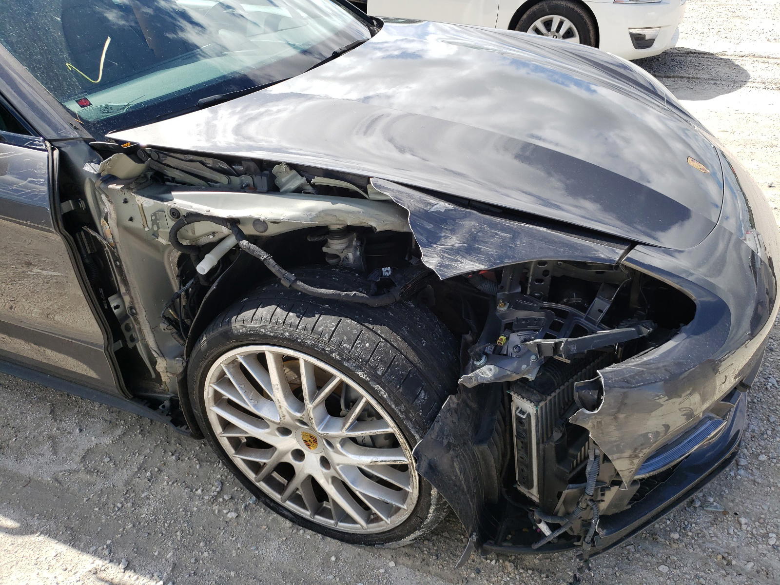 Photo 9 from auction – 2018 PORSCHE PANAMERA 4 with VIN WP0AB2A77JL135238