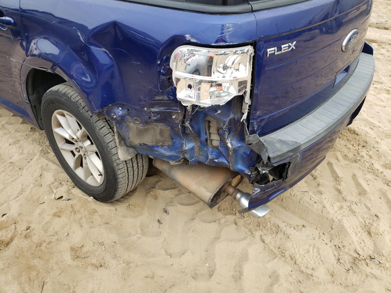 Photo 9 from auction – 2013 FORD FLEX SE with VIN 2FMGK5B80DBD18287