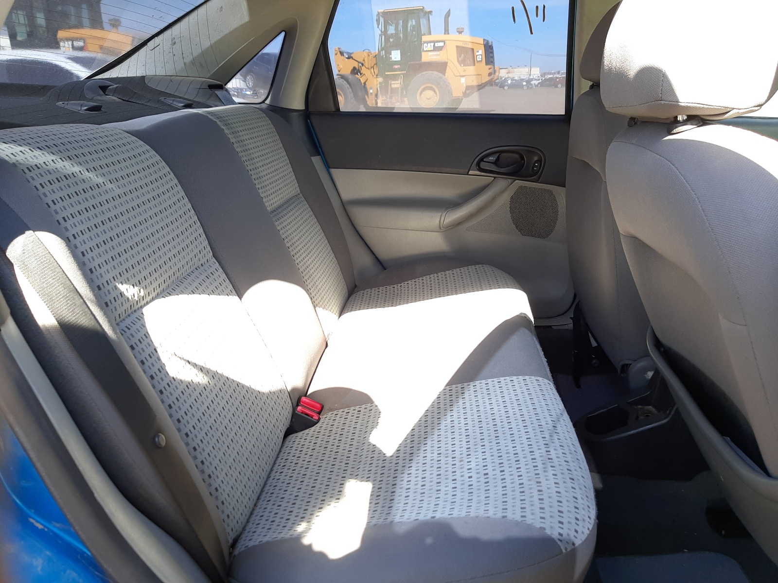 Photo 6 from auction – 2007 FORD FOCUS ZX4 with VIN 1FAFP34N87W253884