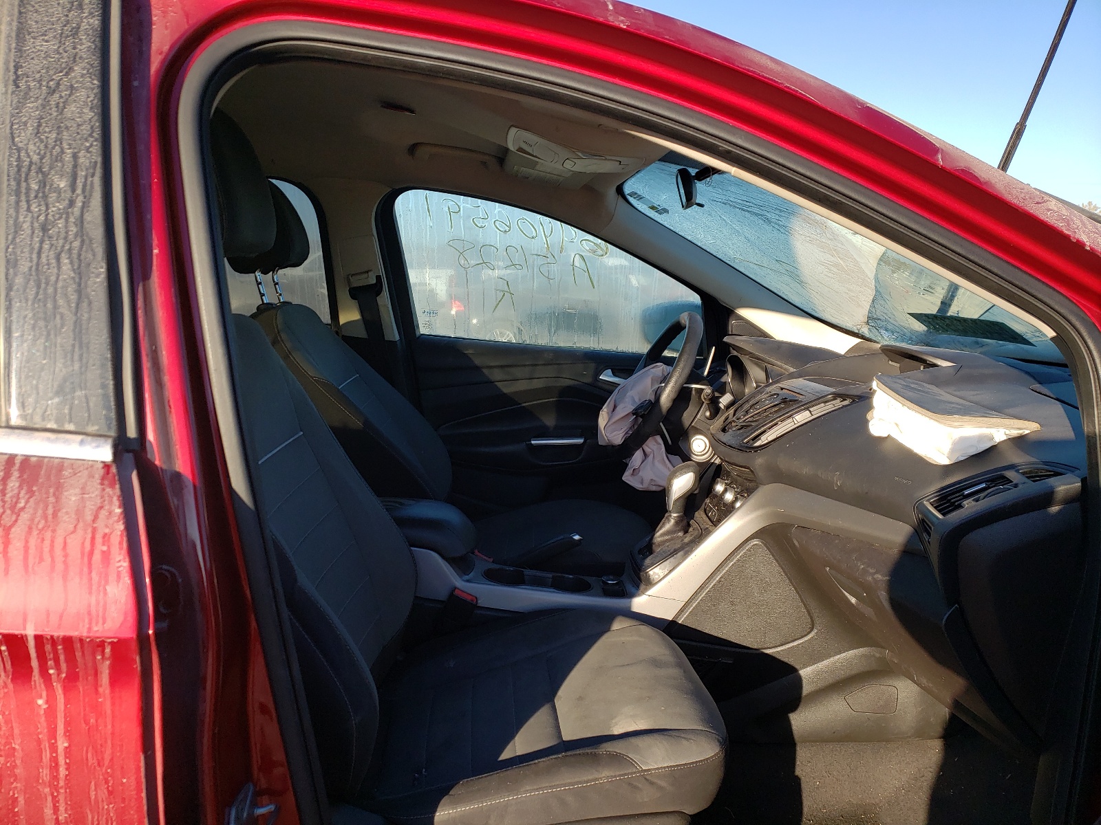 Photo 5 from auction – 2015 FORD ESCAPE SE with VIN 1FMCU0GX6FUA51228