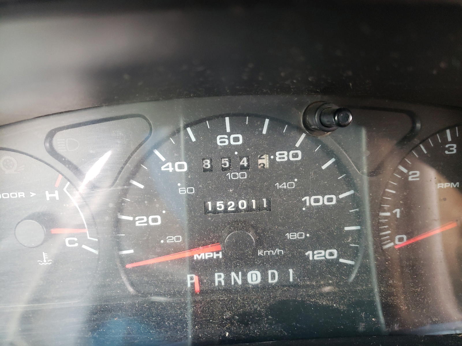 Photo 8 from auction – 2001 FORD TAURUS SE with VIN 1FAFP58271G243408