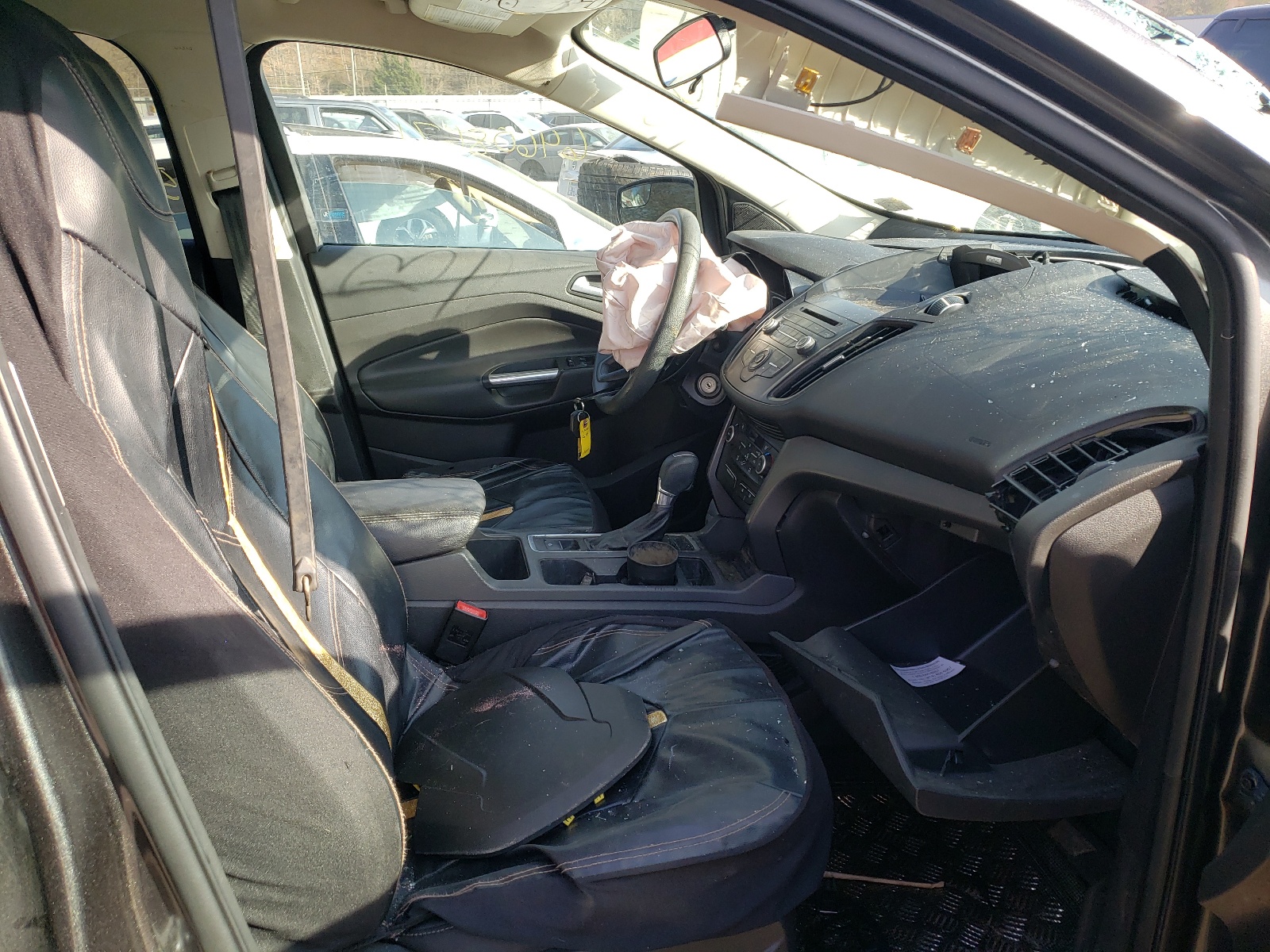 Photo 5 from auction – 2017 FORD ESCAPE SE with VIN 1FMCU0GD9HUF08865