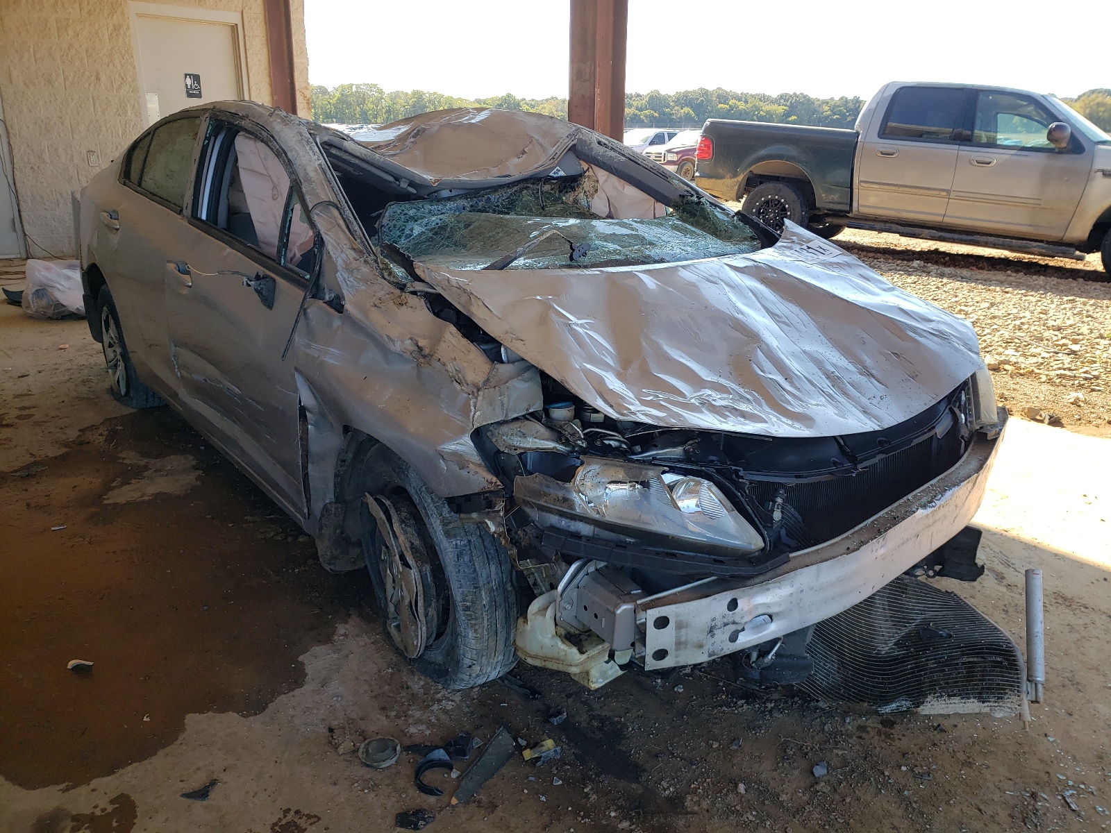 HONDA CIVIC LX 2013 with VIN 19XFB2F5XDE009899 - Photo from auction