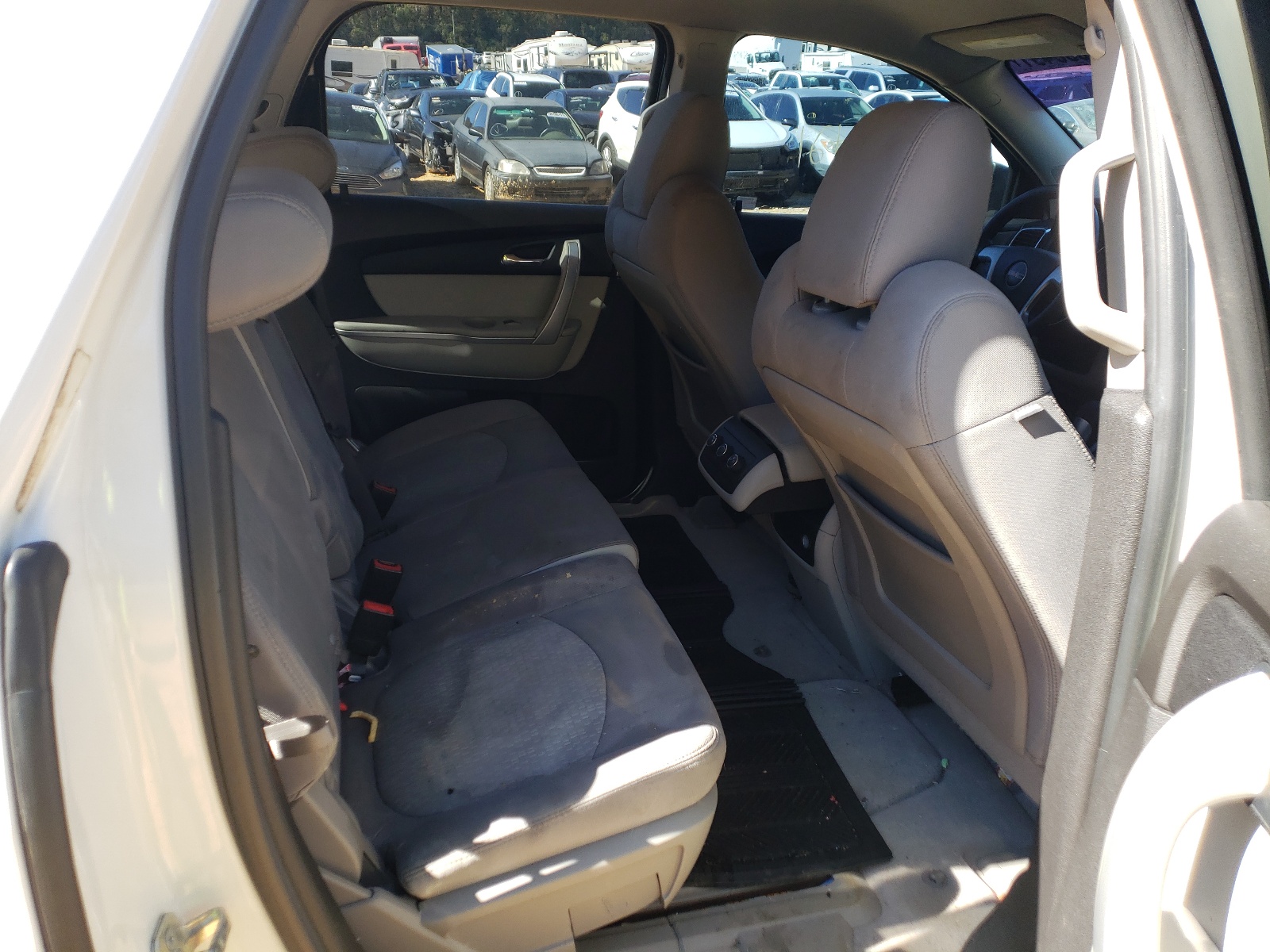 Photo 6 from auction – 2011 GMC ACADIA SLE with VIN 1GKKRNED9BJ277206
