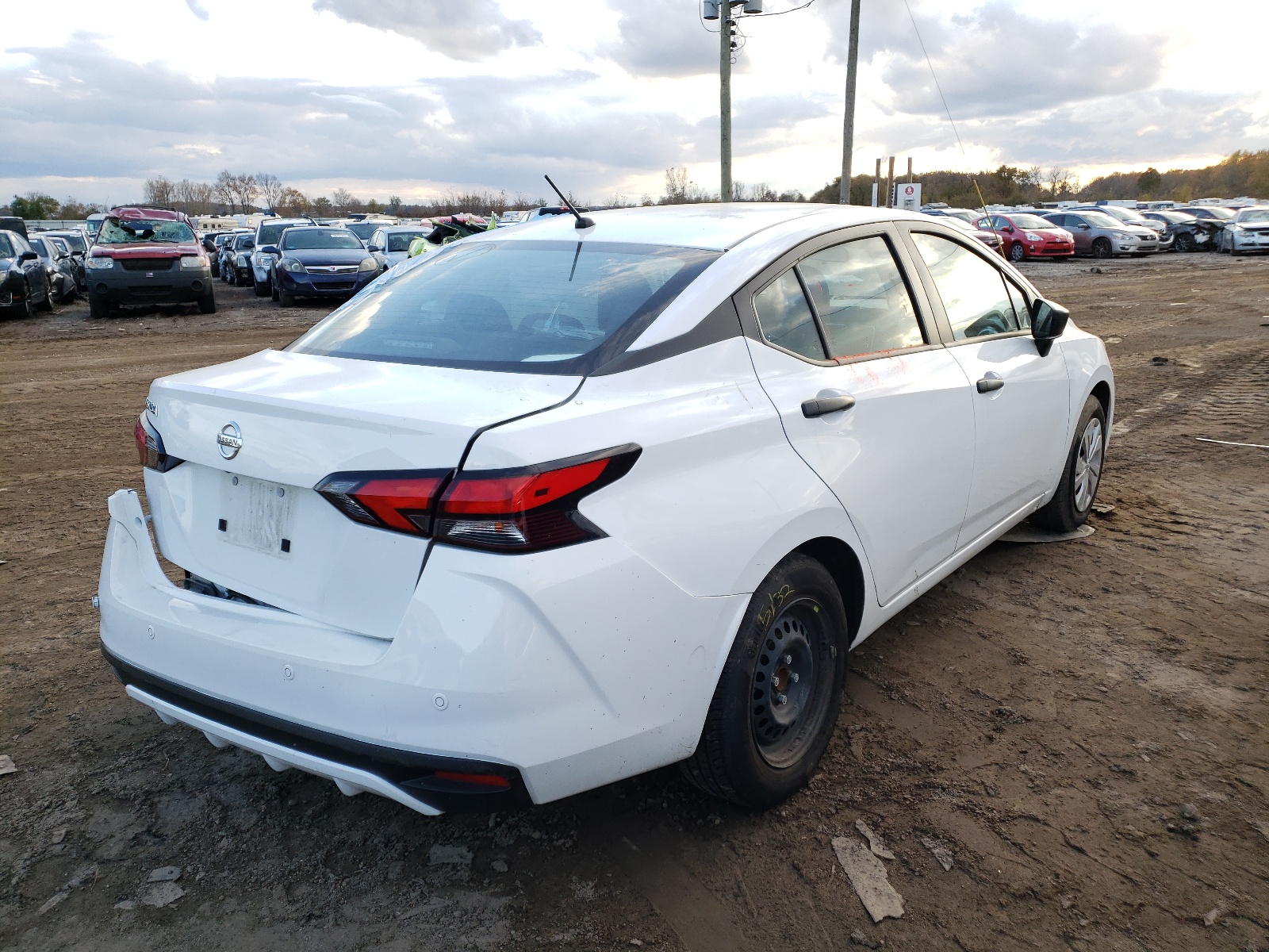 Photo 4 from auction – 2021 NISSAN VERSA S with VIN 3N1CN8DV8ML818526