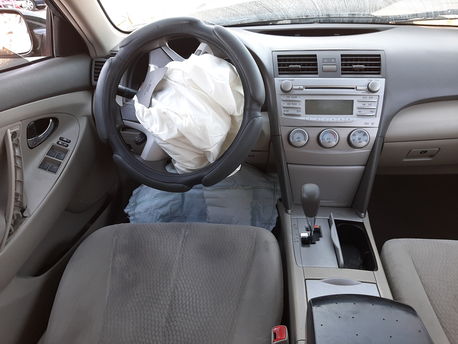Photo 9 from auction – 2010 TOYOTA CAMRY BASE with VIN 4T1BF3EKXAU545986