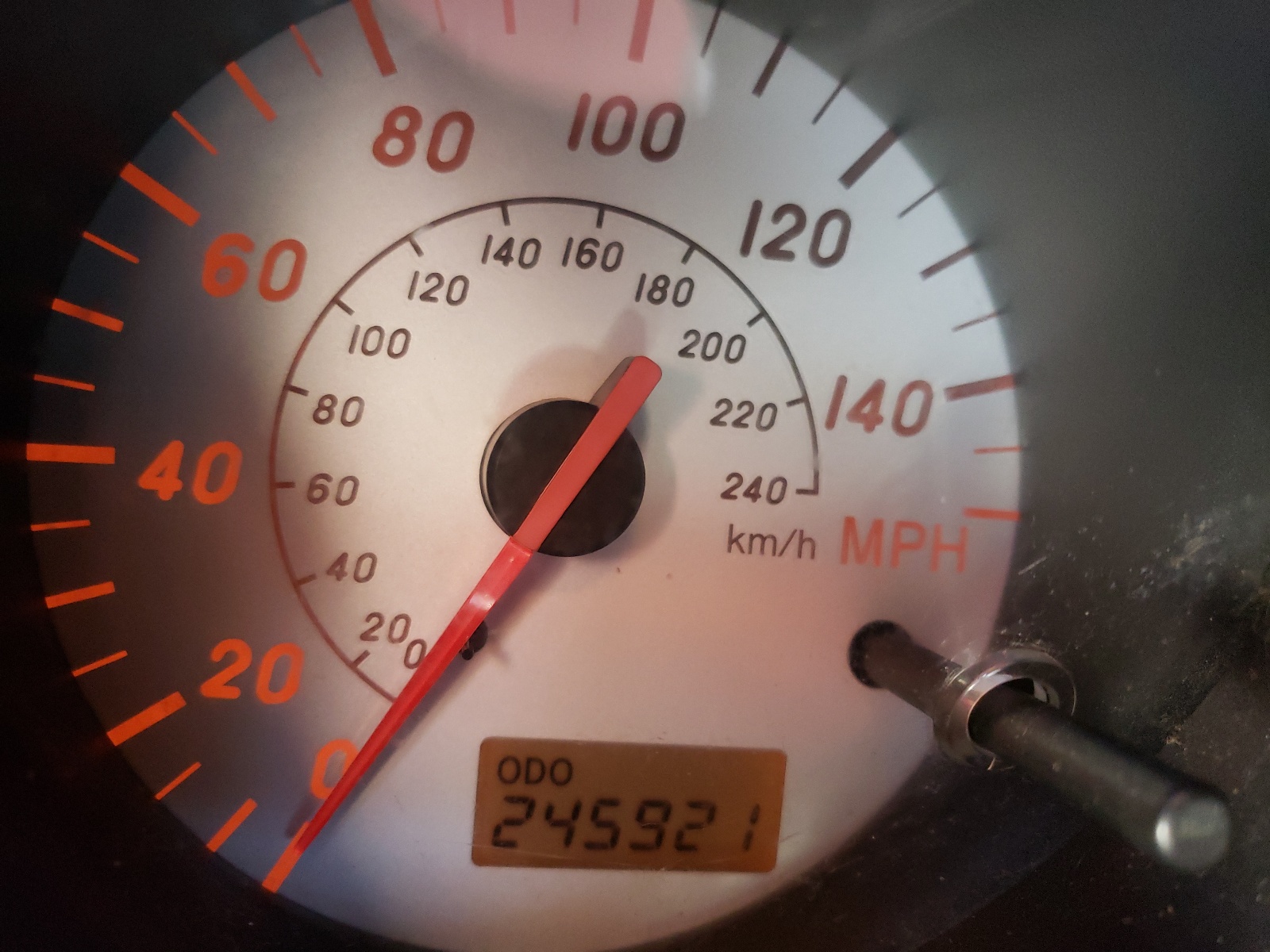 Photo 8 from auction – 2000 TOYOTA MR2 SPYDER with VIN JTDFR3207Y0019204