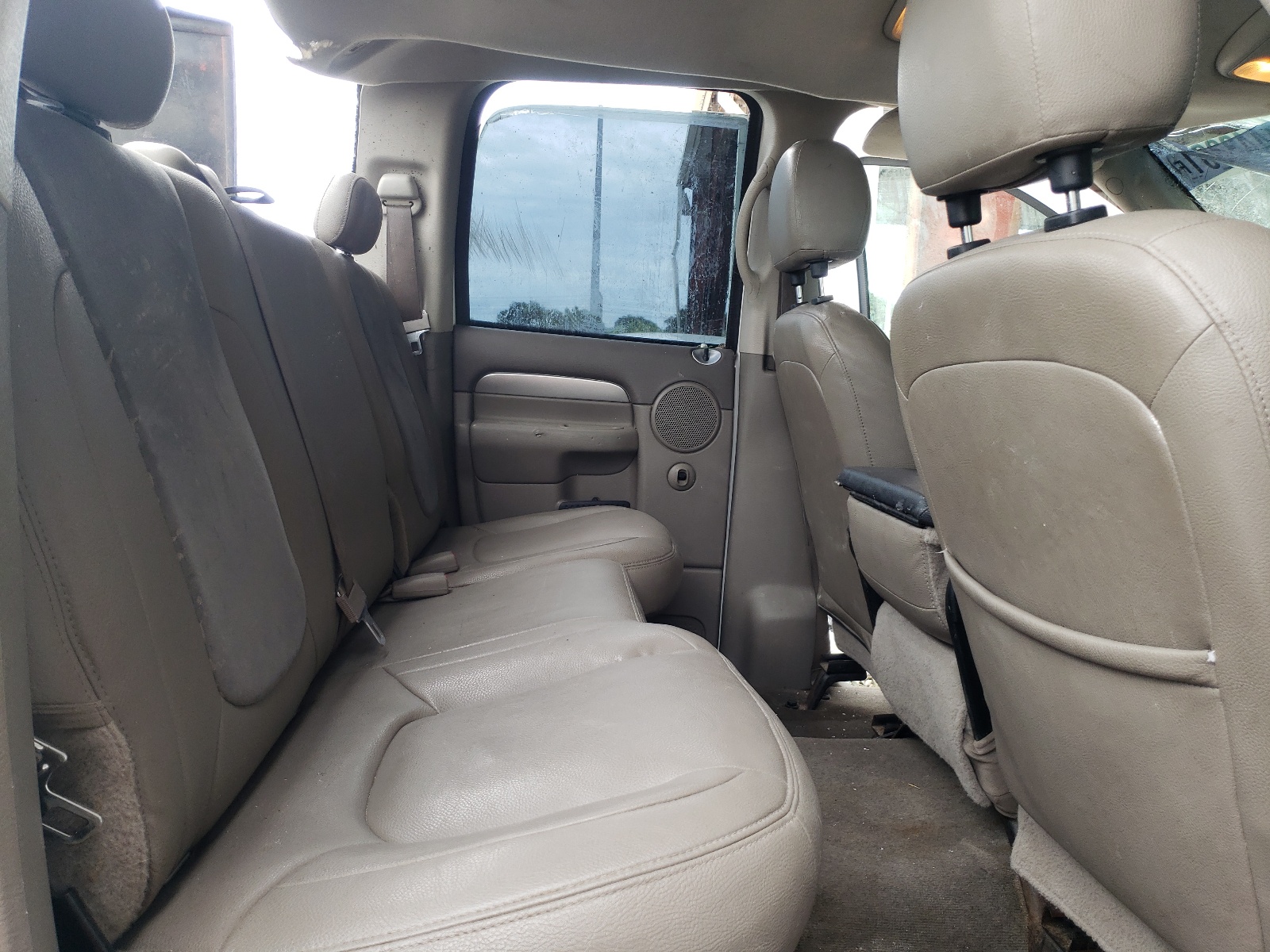 Photo 6 from auction – 2005 DODGE RAM 1500 S with VIN 1D7HU18D55S154306