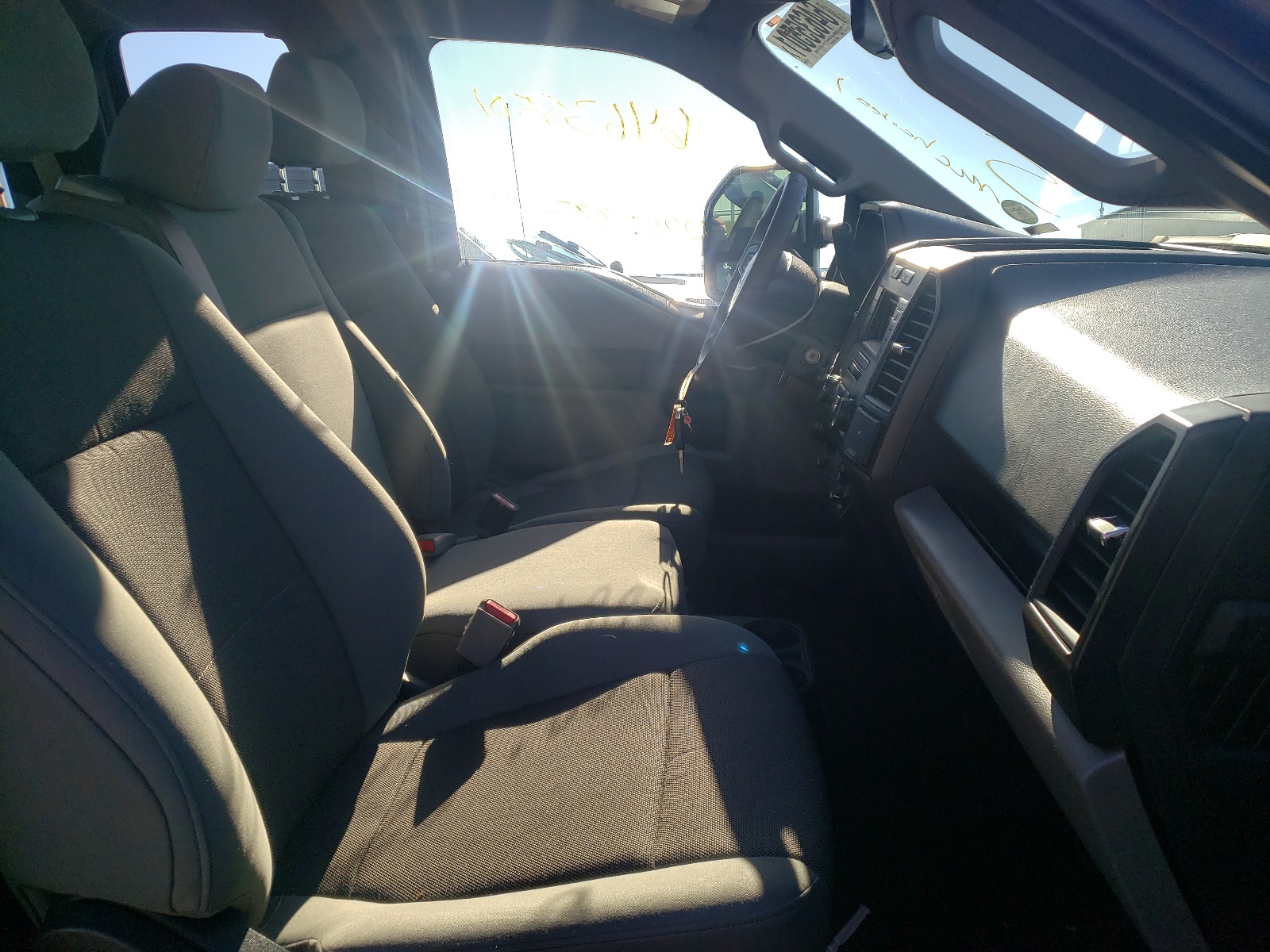 Photo 5 from auction – 2016 FORD F150 SUPER with VIN 1FTEX1EP1GFD28838