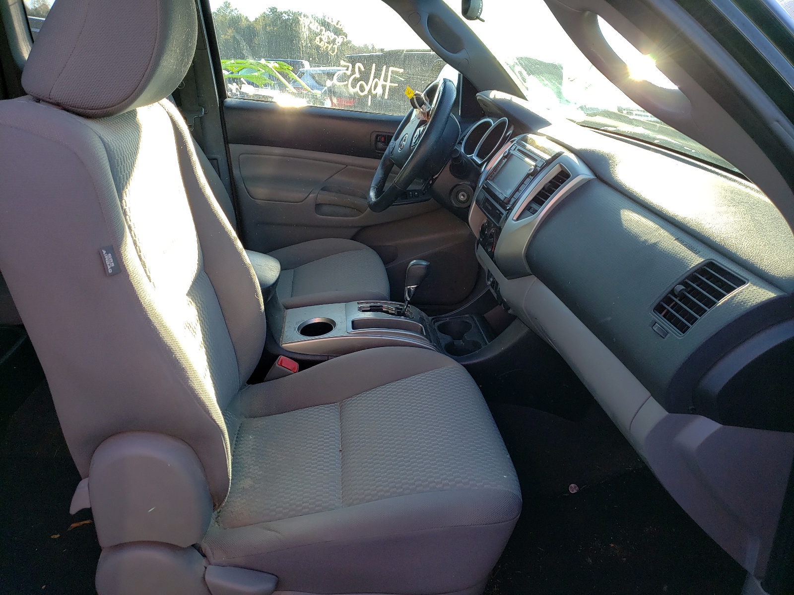 Photo 5 from auction – 2015 TOYOTA TACOMA PRE with VIN 5TFTU4GN8FX067682