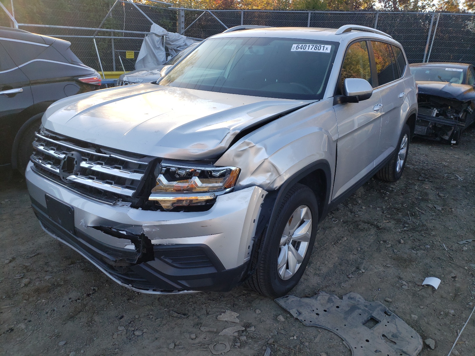 Photo 2 from auction – 2018 VOLKSWAGEN ATLAS with VIN 1V2BR2CA0JC500981