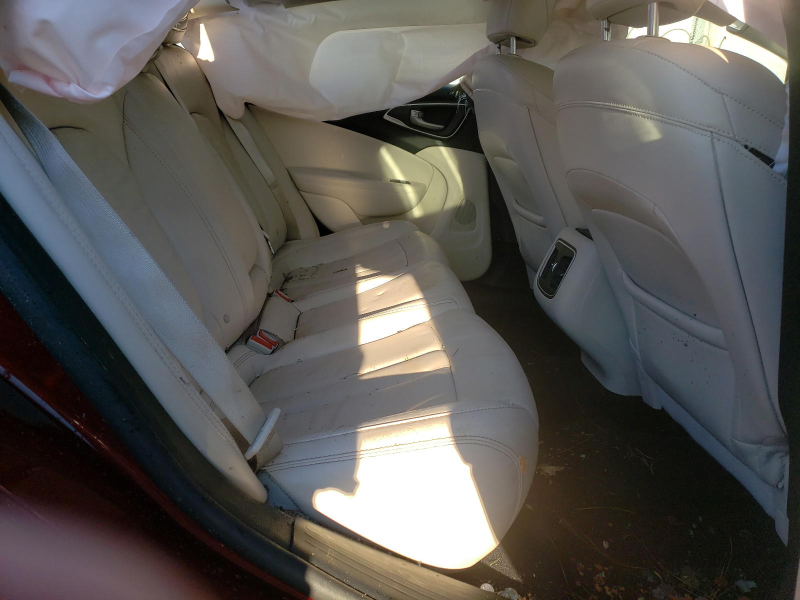 Photo 6 from auction – 2017 CHRYSLER 200 LIMITE with VIN 1C3CCCAG2HN503968
