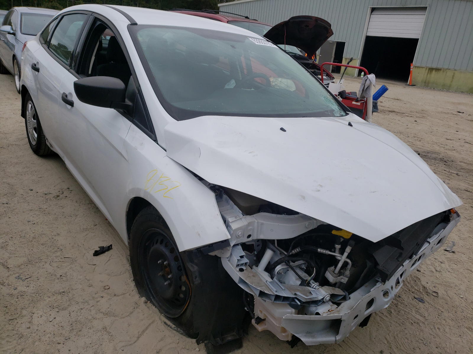 FORD FOCUS S 2016 with VIN 1FADP3E28GL285120 - Photo from auction
