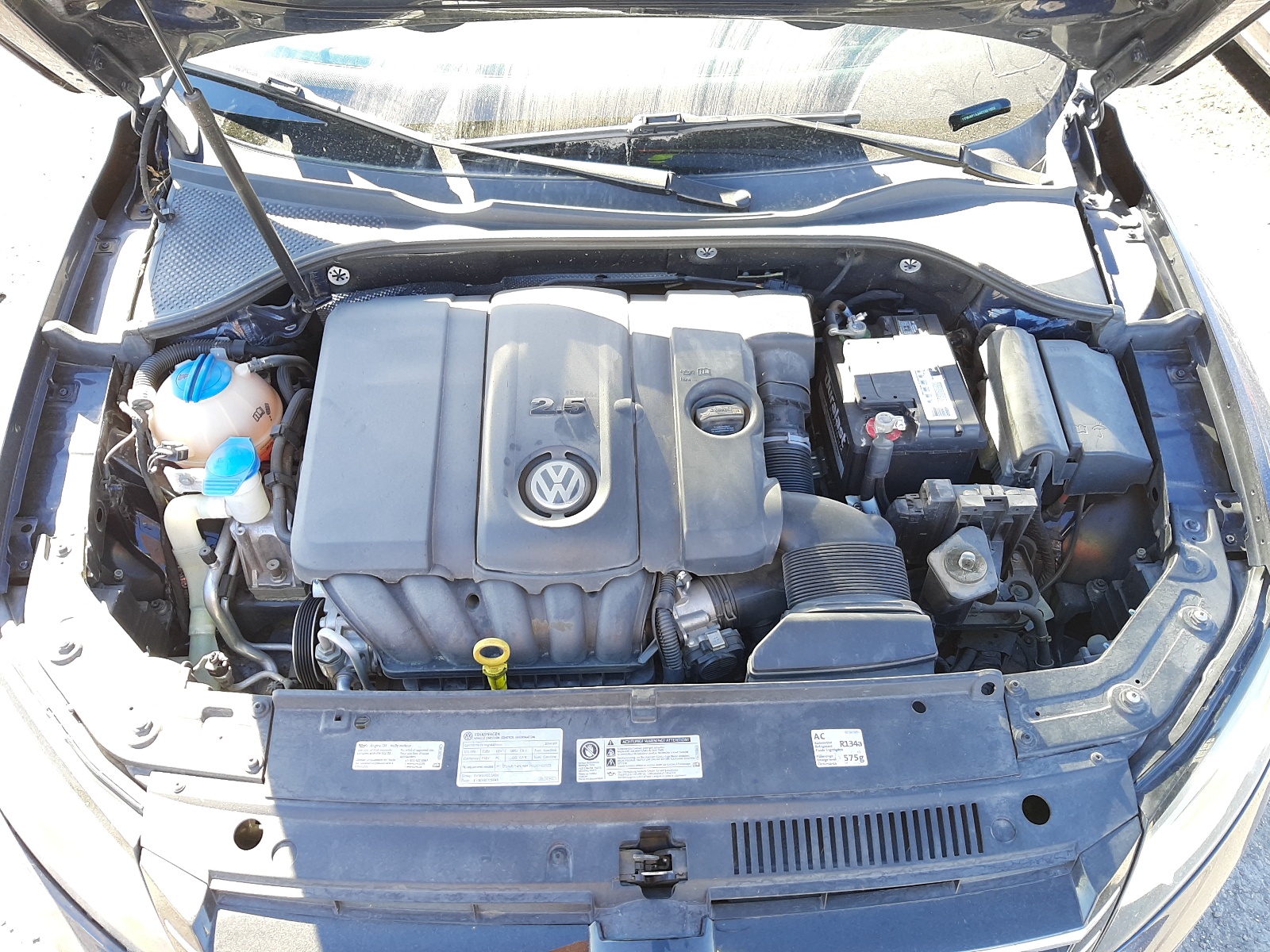 Photo 7 from auction – 2014 VOLKSWAGEN PASSAT S with VIN 1VWAP7A34EC021373