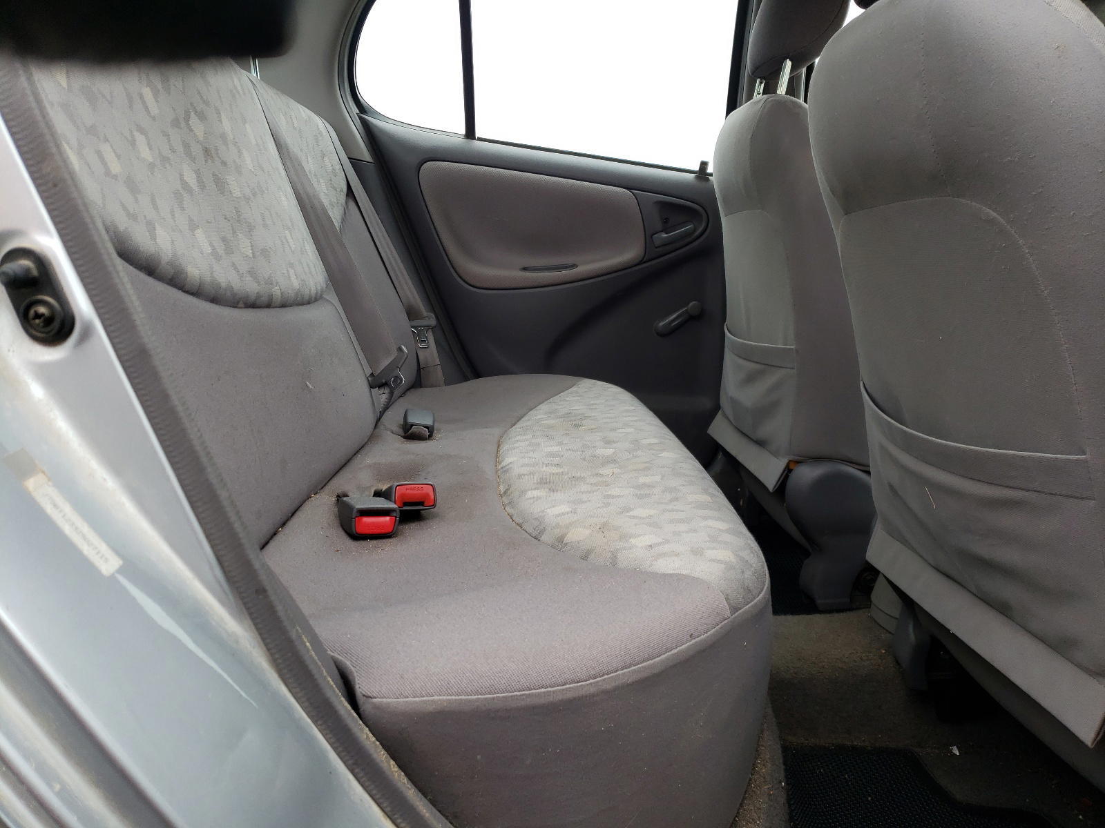 Photo 6 from auction – 2002 TOYOTA ECHO with VIN JTDBT123325027115