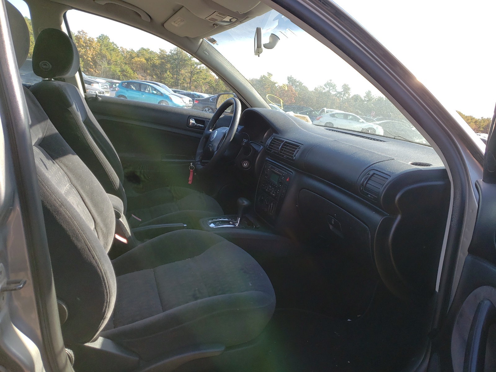 Photo 18 from auction – 2004 VOLKSWAGEN PASSAT GL with VIN WVWMD63B34E082238