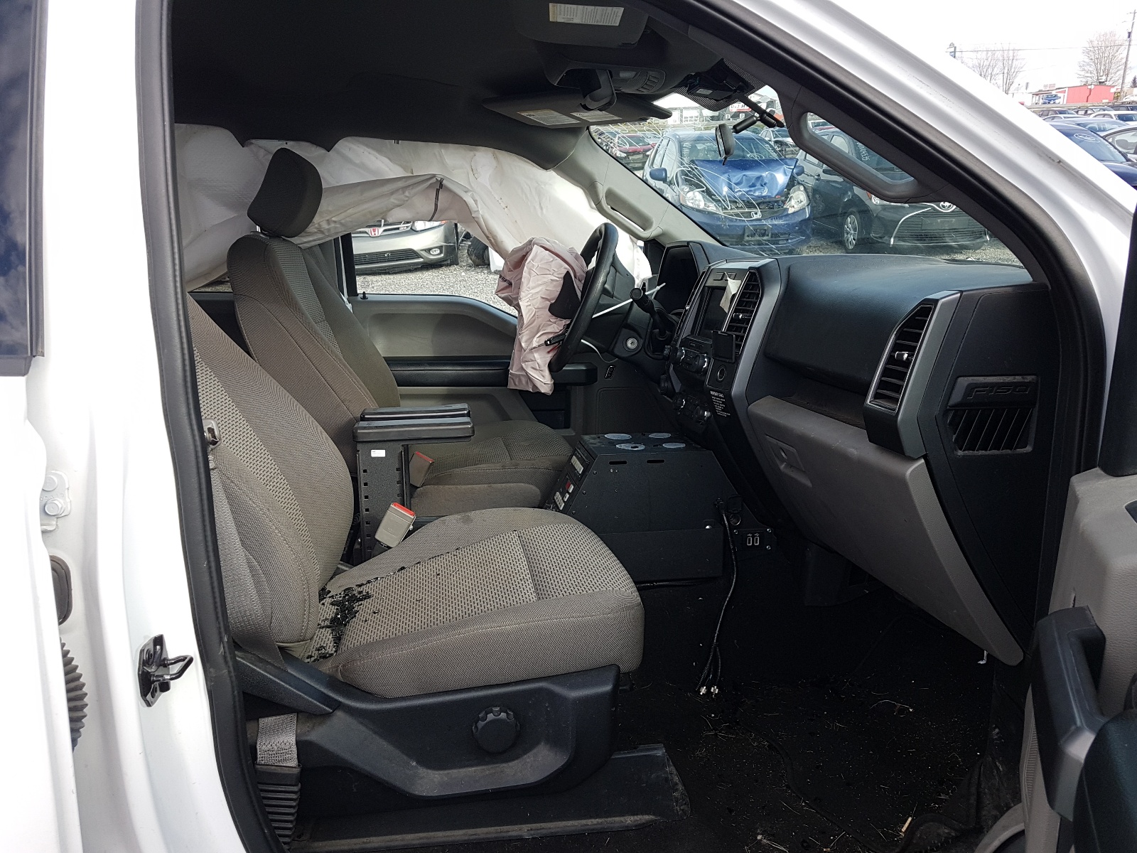 Photo 5 from auction – 2019 FORD F150 SUPER with VIN 1FTFW1E54KKD19296